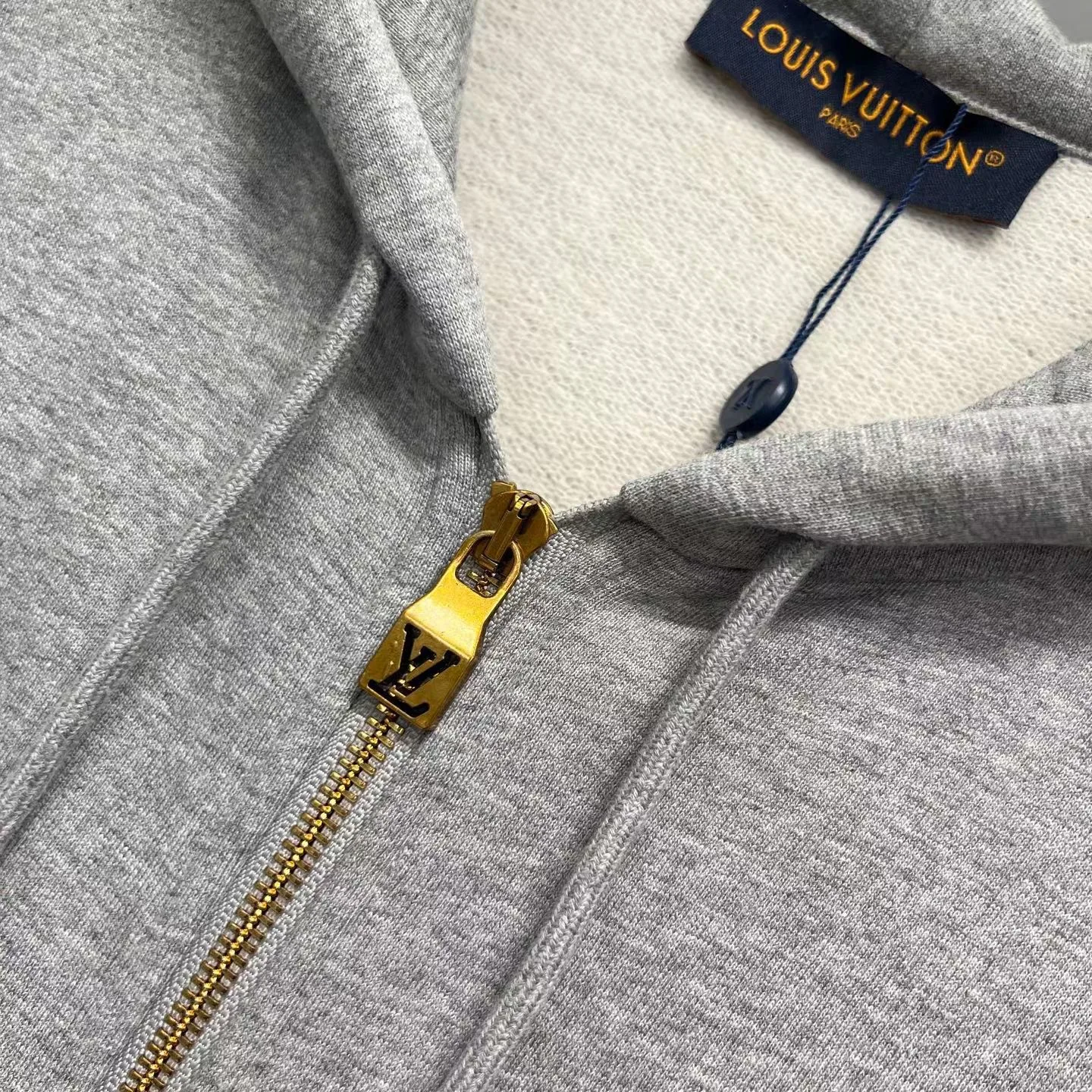 LV Embroidered Signature Zipped Hoodie — ビュー 6