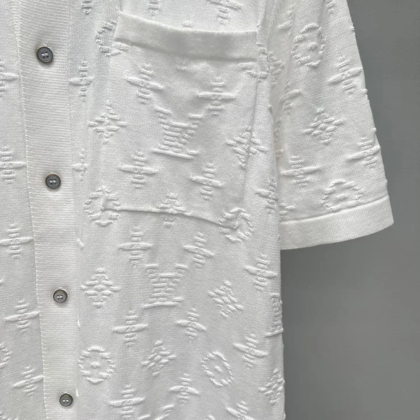Monogram Short-Sleeved Shirt (Milky White) — 보기 3