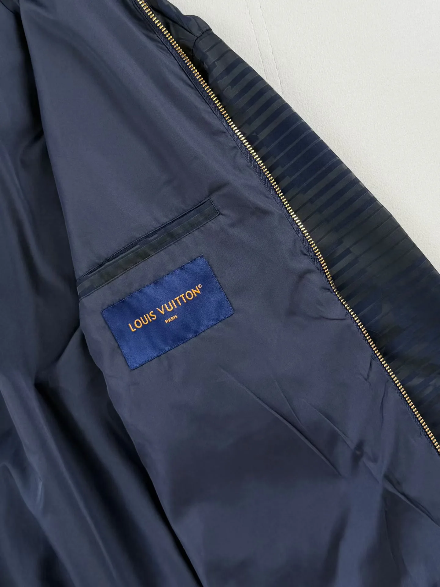 LV Monogram Tracktop — 图 3