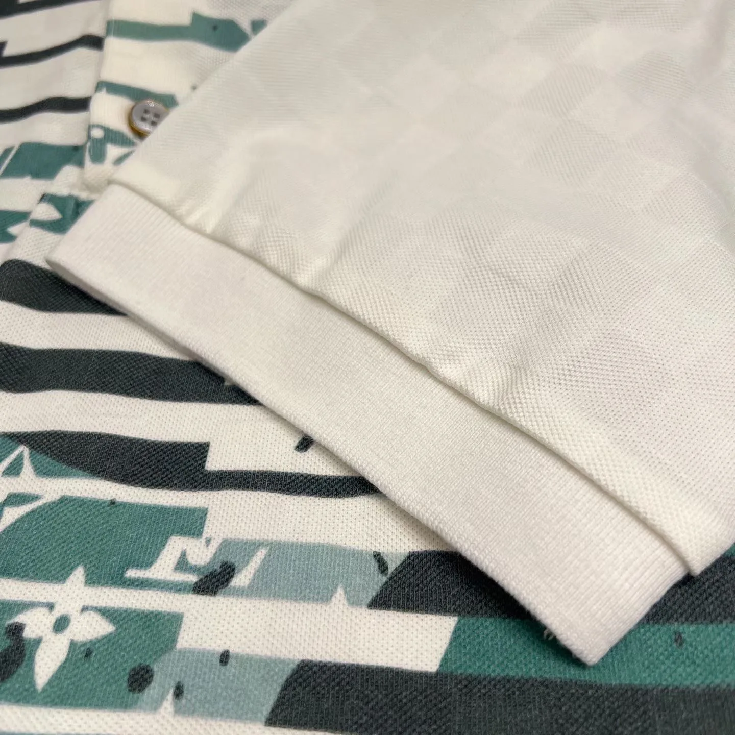 LV Short-Sleeved Polo Shirt  — ビュー 6