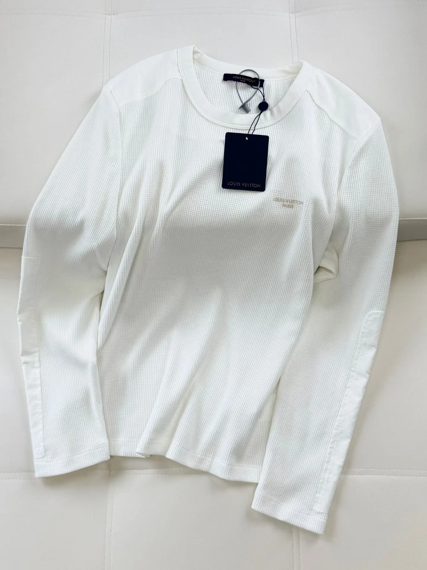 LV Waffle Long-Sleeved Outdoor T-Shirt — view 2