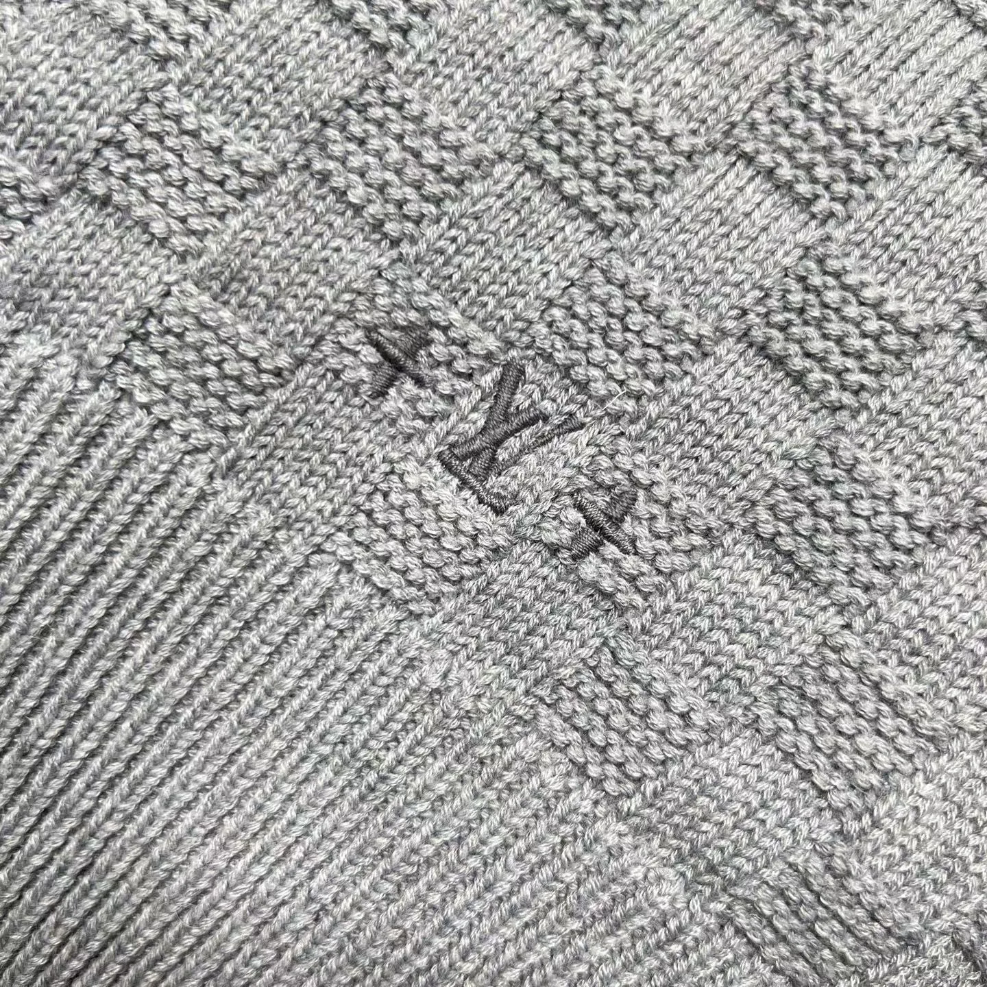 LV Wool-Cashmere Half-Zip Pullover (Grey) — 보기 2