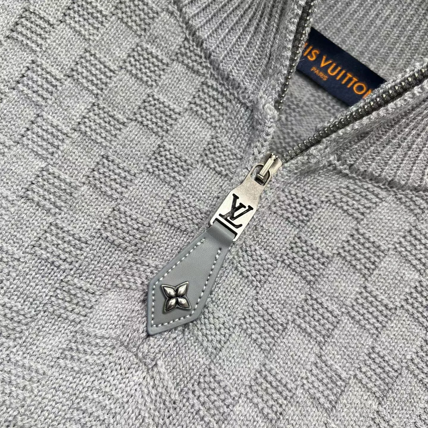 LV Wool-Cashmere Half-Zip Pullover (Grey) — 보기 6