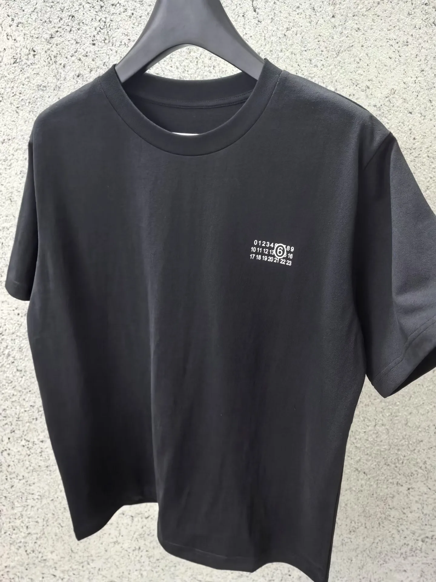 MM6 Maison Margiela Numeric Printed Crewneck T-Shirt (Black) — ビュー 4