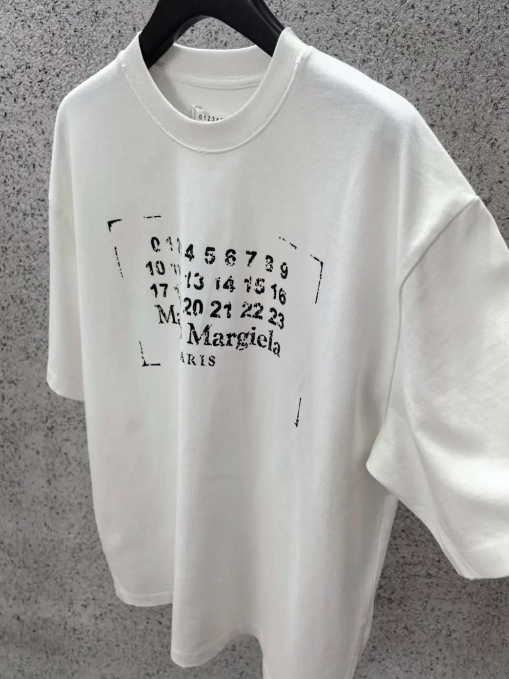 MM6 Maison Margiela Numeric Printed Crewneck T-Shirt (White) — ビュー 3