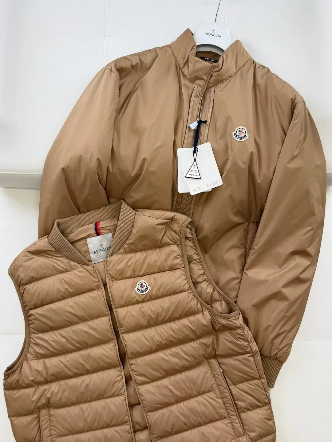 Moncler 2-in-1 Down Jacket Verney (Beige) — 图 7