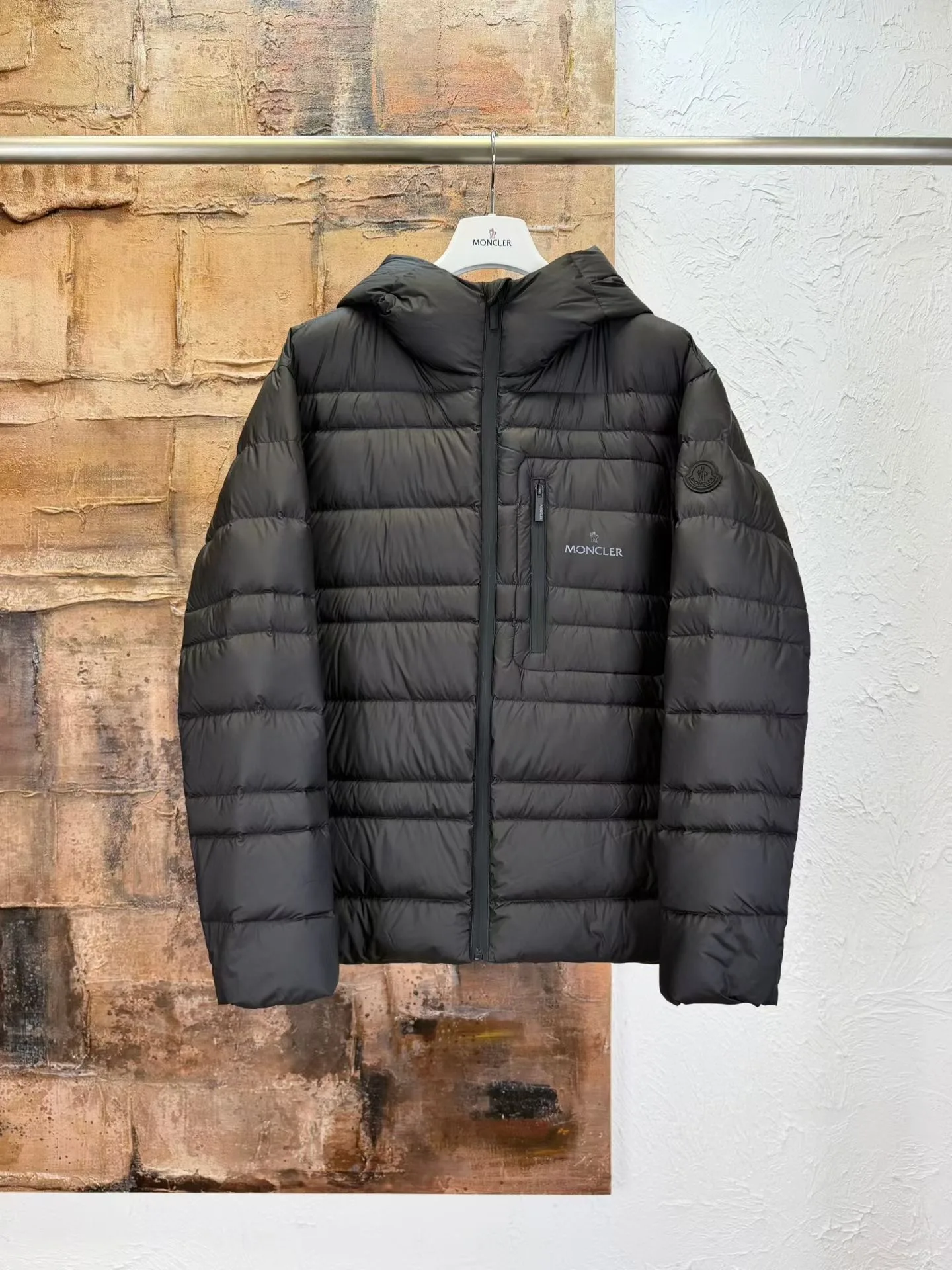Moncler Guesmi Puffer Jacket (Black)