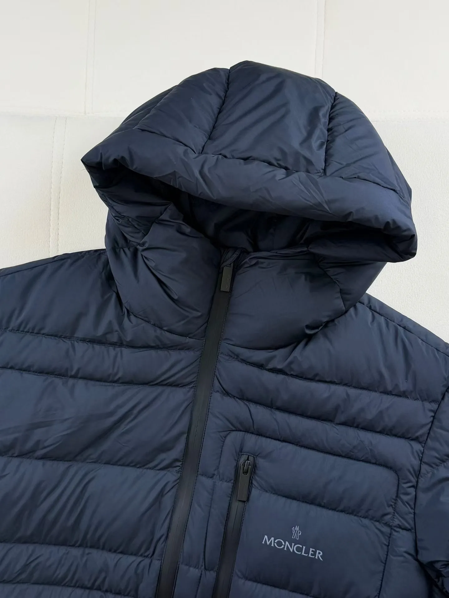  Moncler Guesmi Puffer Jacket (Navy) — 图 2