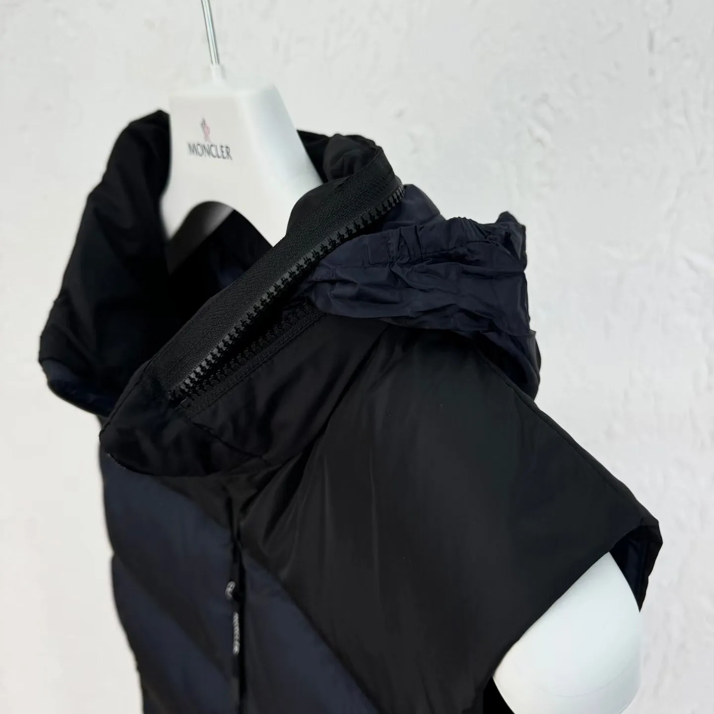 Moncler Ophrys Vest — 图 5