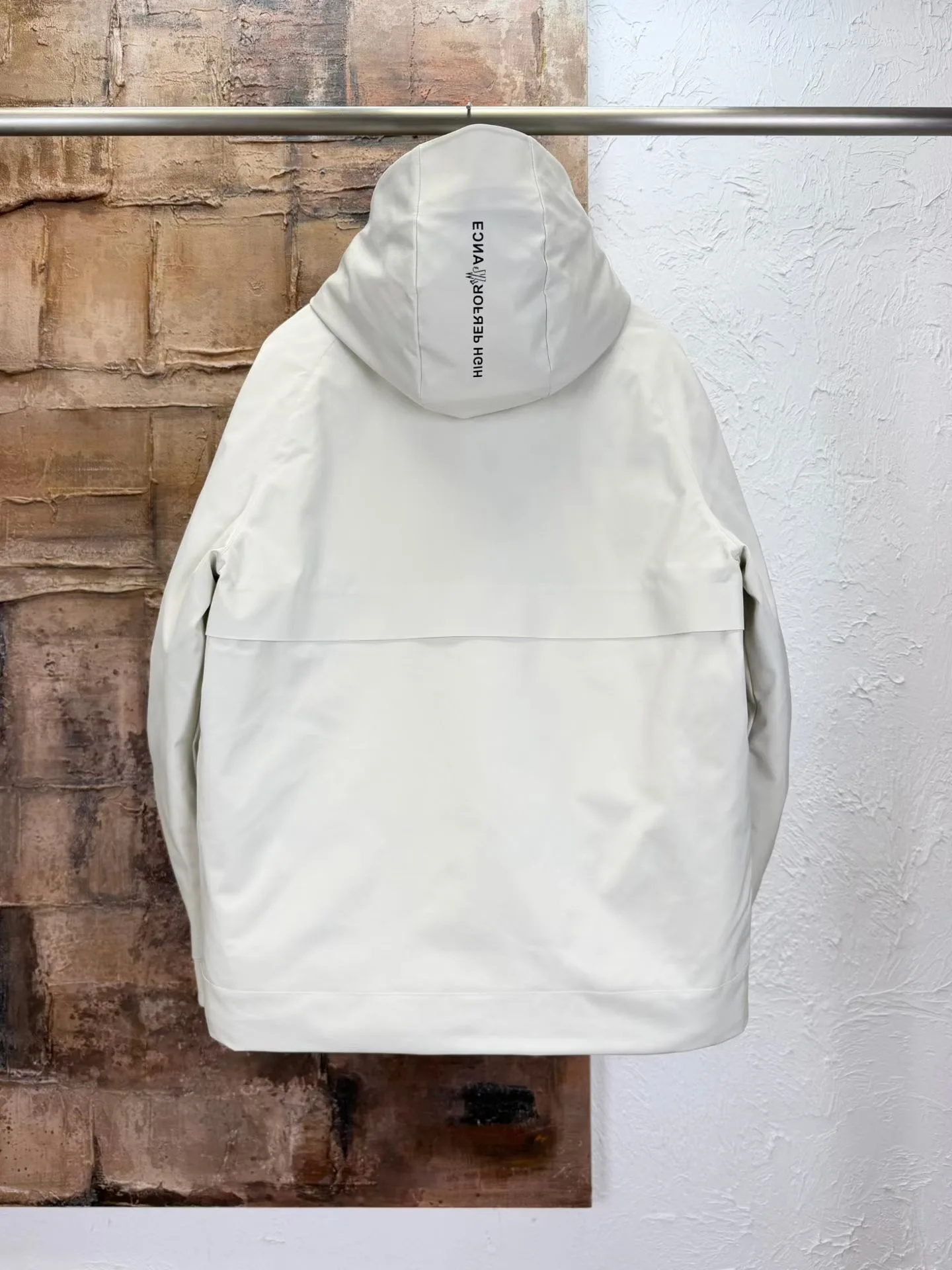 Moncler Pleated Sleeve Ski Down Jacket (White) — 보기 6