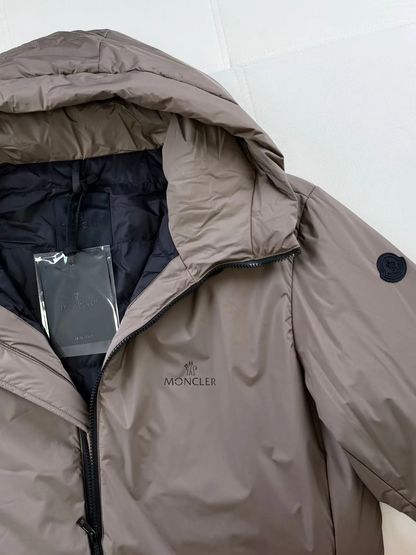 Moncler Timor Hooded Jacket (Beige) — ビュー 2