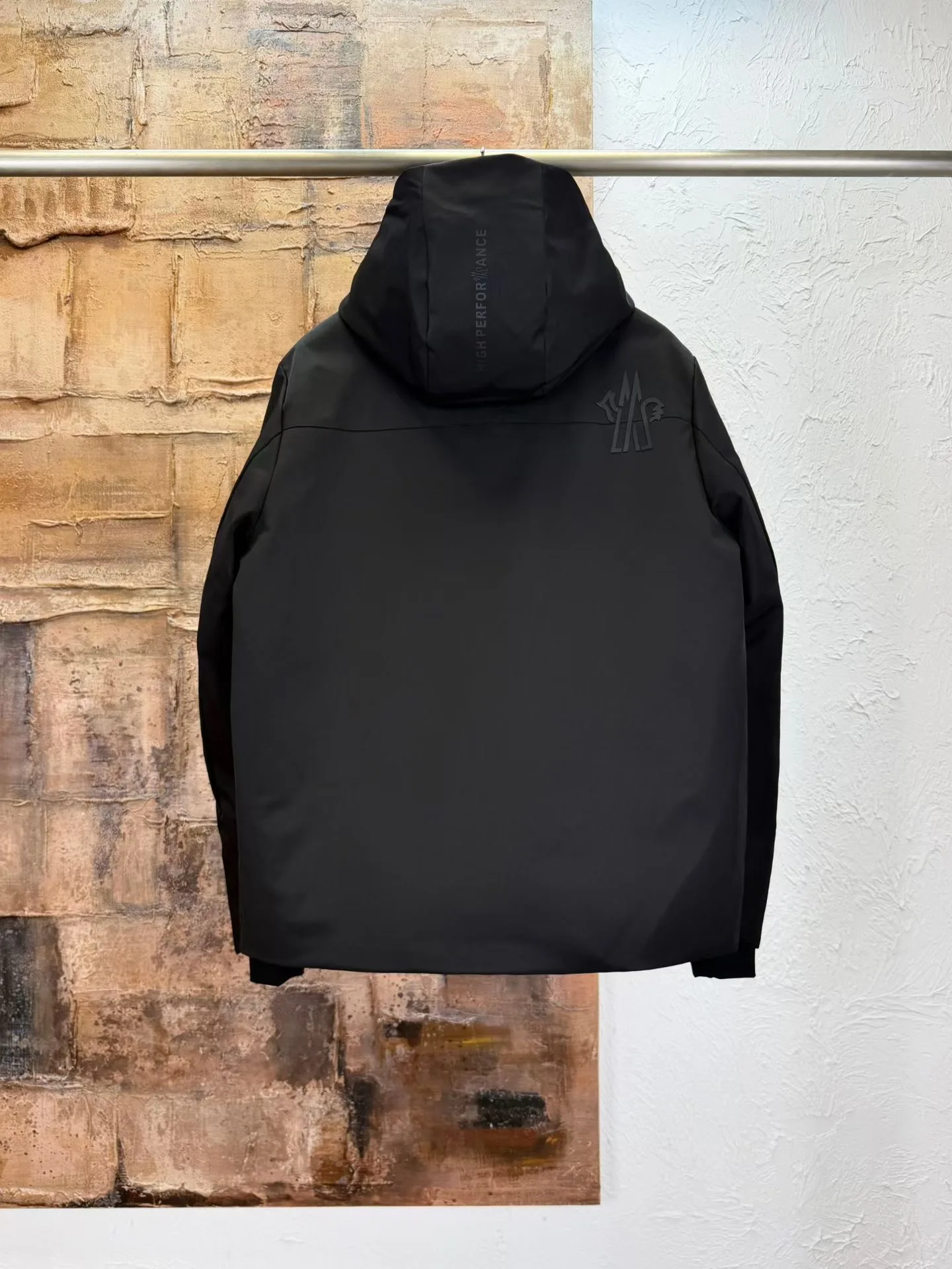 Moncler Vallatscha Hooded Down SKI Jacket (Black) — ビュー 2