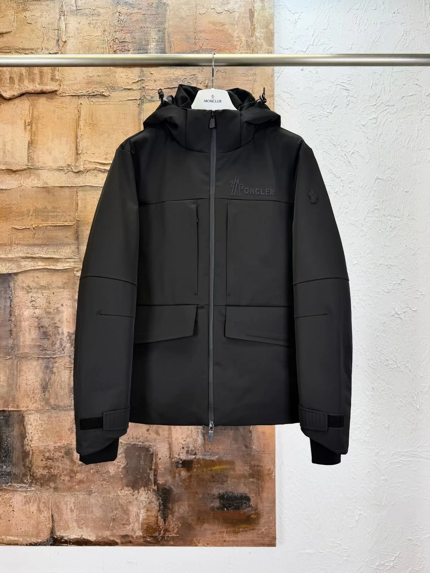 Moncler Vallatscha Hooded Down SKI Jacket (Black)
