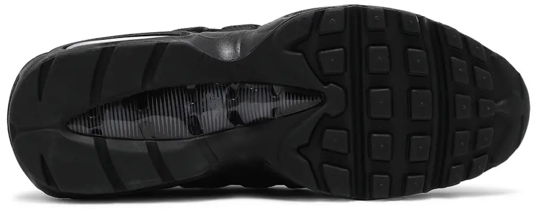 Nike Air Max 95 Essential Triple Black — view 3