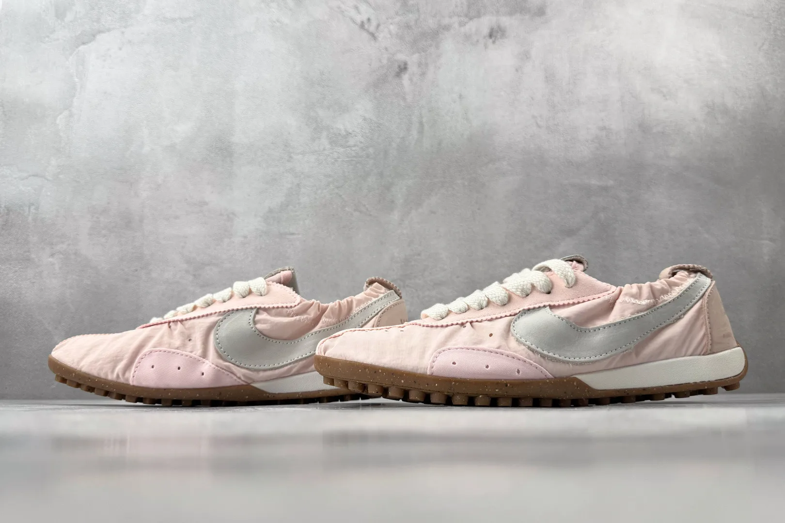 Nike Moon Shoe x Jacquemus (Aluminium Pink ) — 보기 5