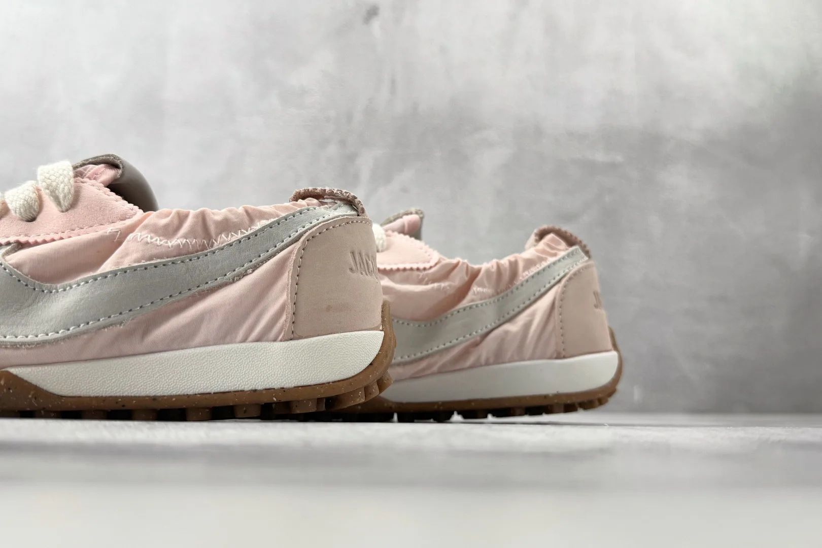 Nike Moon Shoe x Jacquemus (Aluminium Pink ) — 보기 8