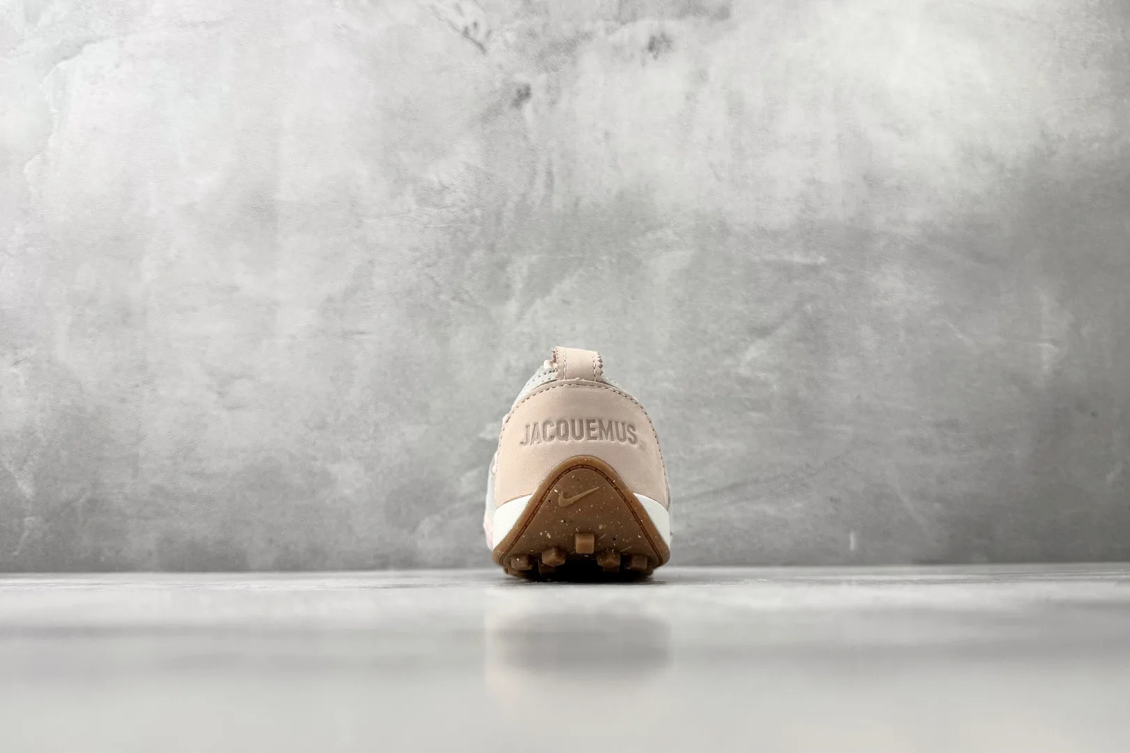 Nike Moon Shoe x Jacquemus (Aluminium Pink ) — 보기 9