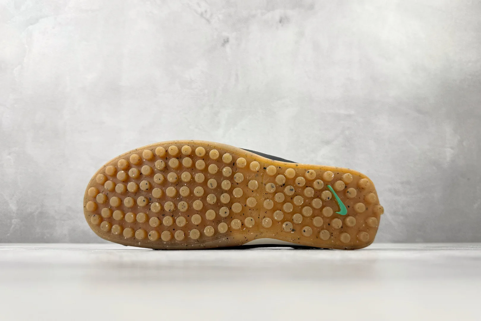 Nike Moon Shoe x Jacquemus (Off Noir and Gum Light Brown) — 图 4