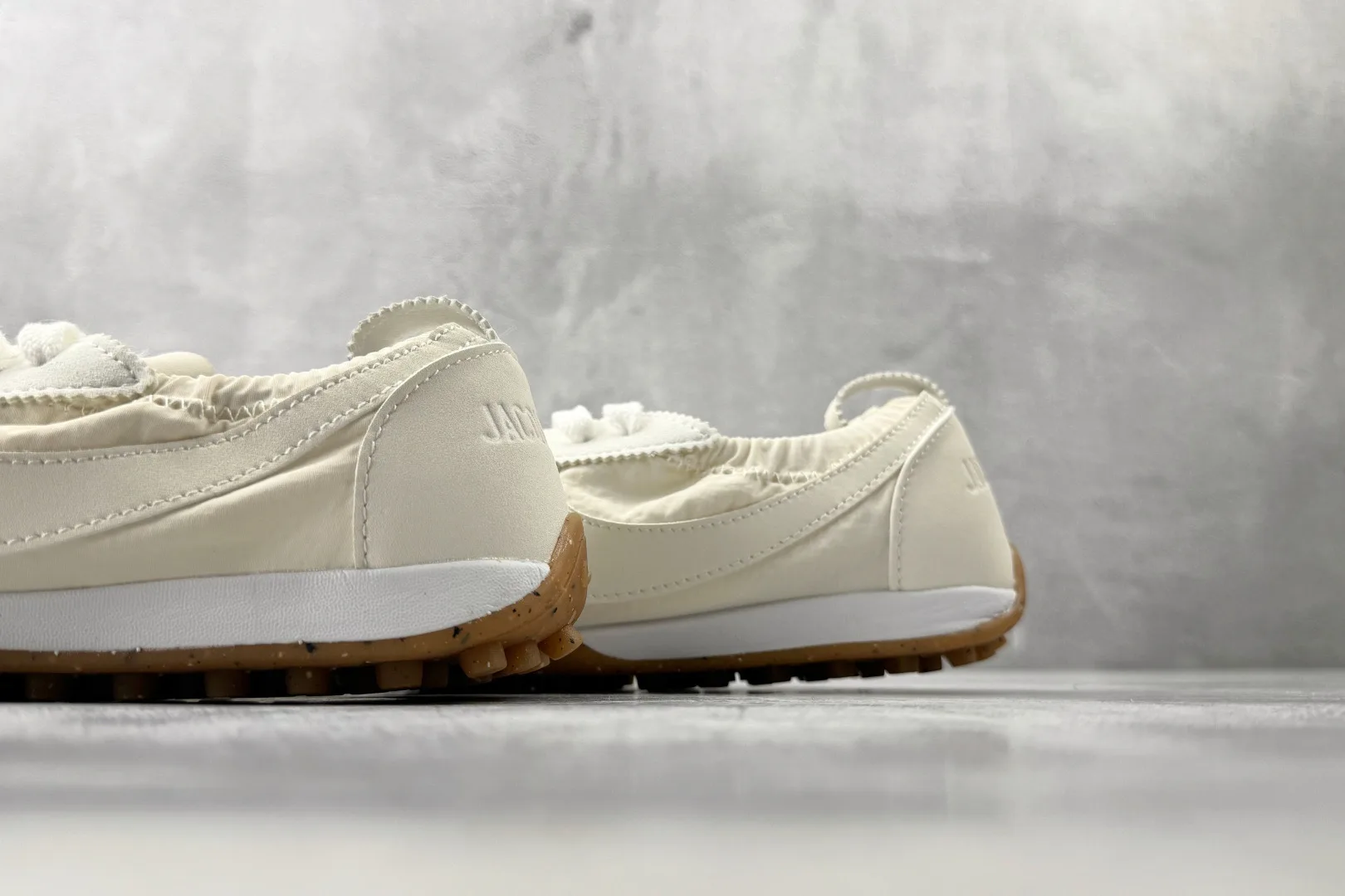 Nike Moon Shoe x Jacquemus (Soft Pearl and Sail)  — ビュー 8