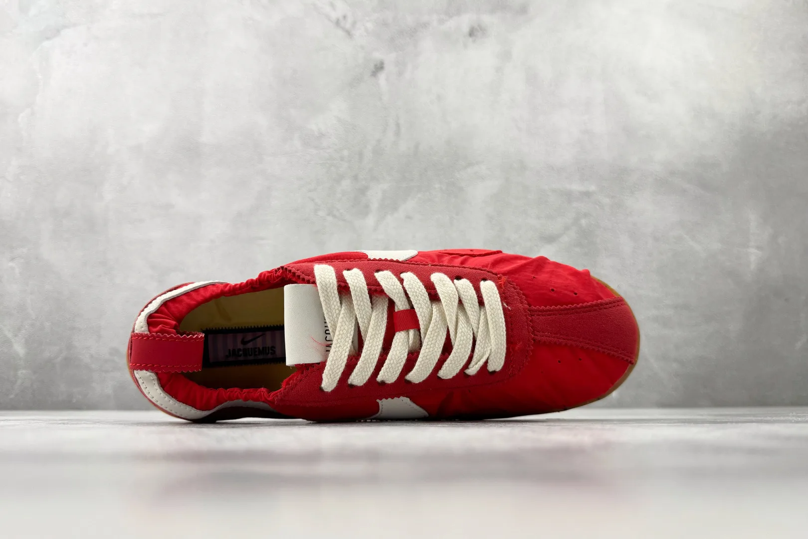 Nike Moon Shoe x Jacquemus (University Red and Gum Light Brown) — ビュー 2
