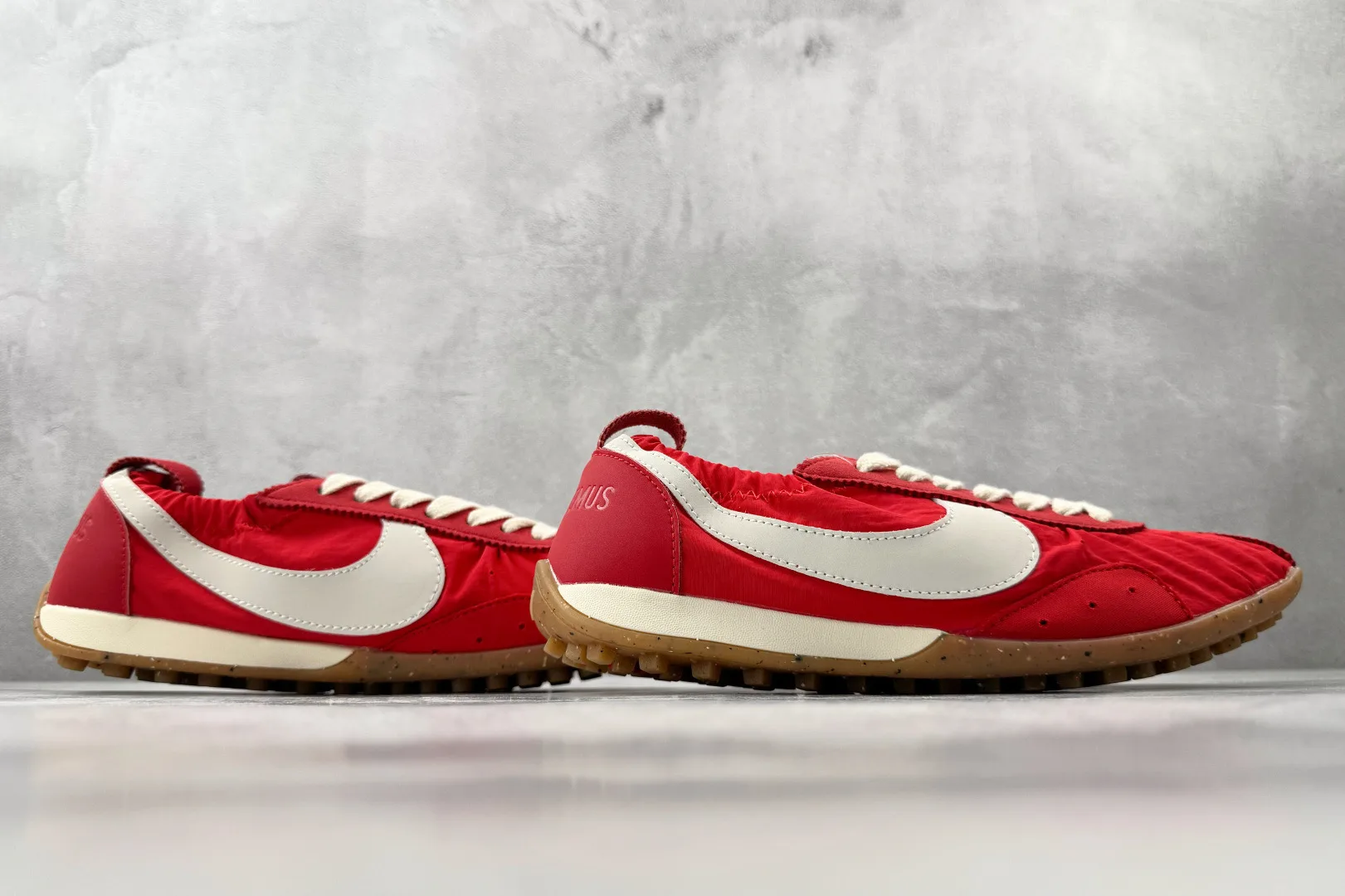 Nike Moon Shoe x Jacquemus (University Red and Gum Light Brown) — ビュー 5