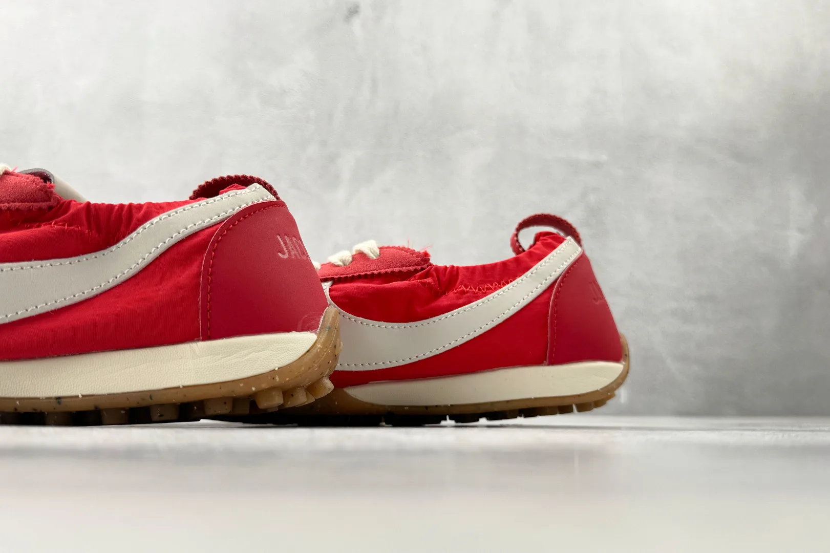 Nike Moon Shoe x Jacquemus (University Red and Gum Light Brown) — ビュー 7