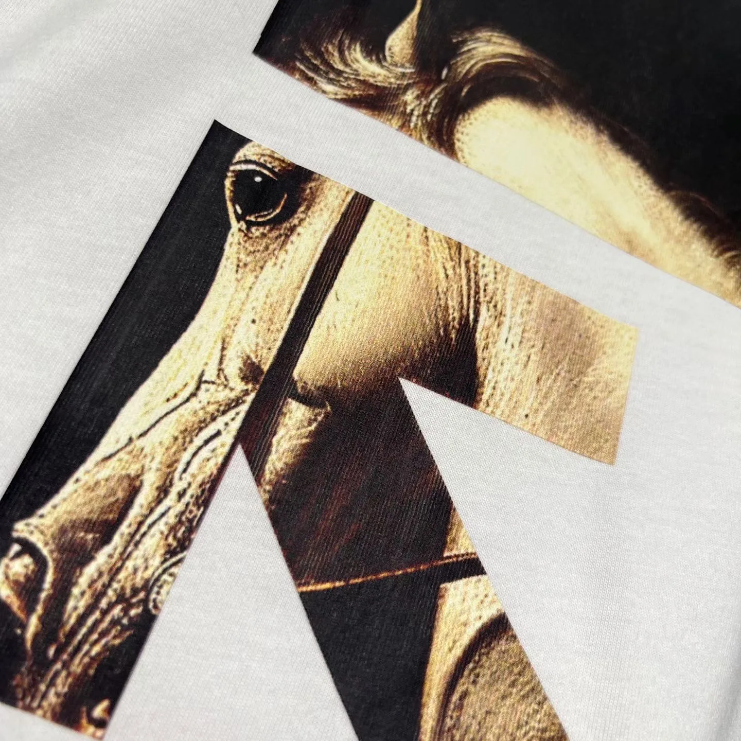 Off-White Renaissance Arrows Graphic T-Shirt (White) — ビュー 2