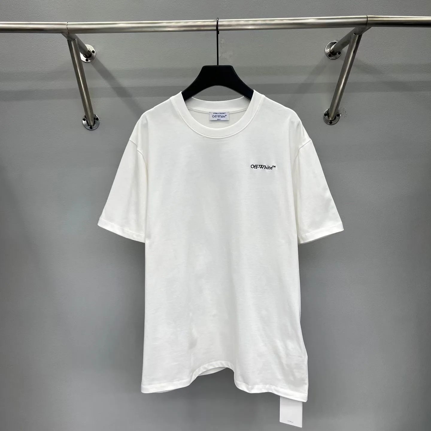 OFf-White Spray Arrows T-Shirt — ビュー 3