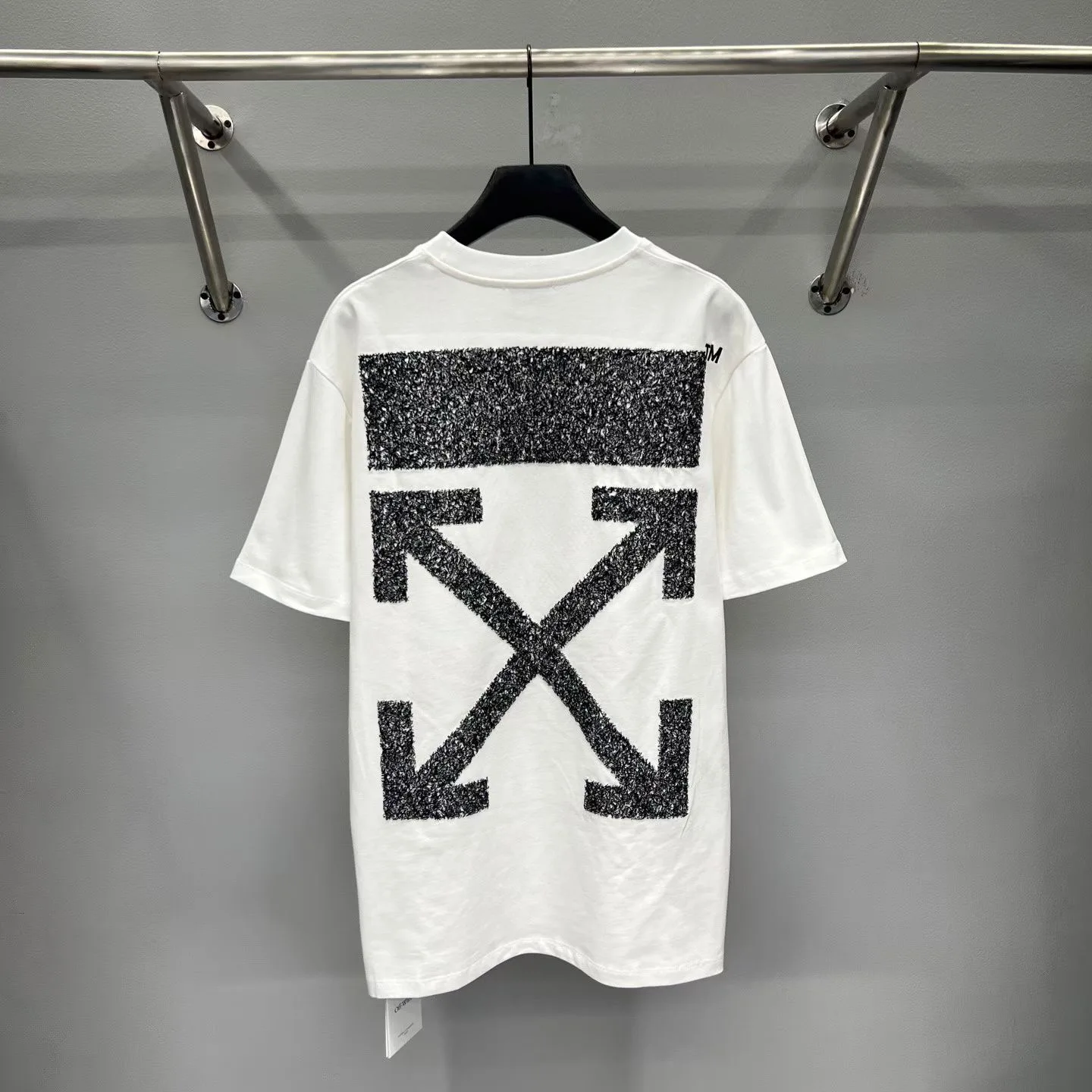 OFf-White Spray Arrows T-Shirt