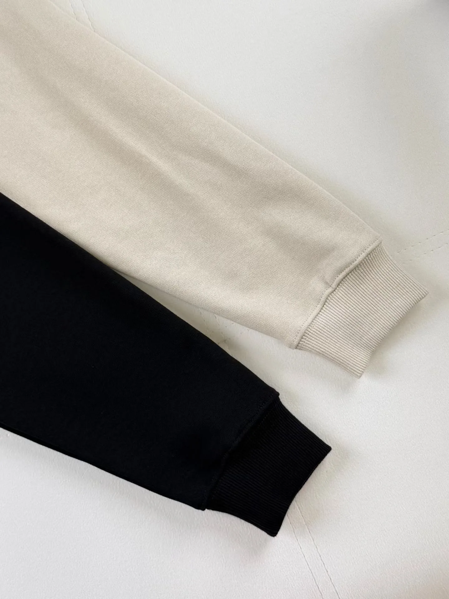 Prada Cotton Crew-neck Sweatshirt (Black) — ビュー 5