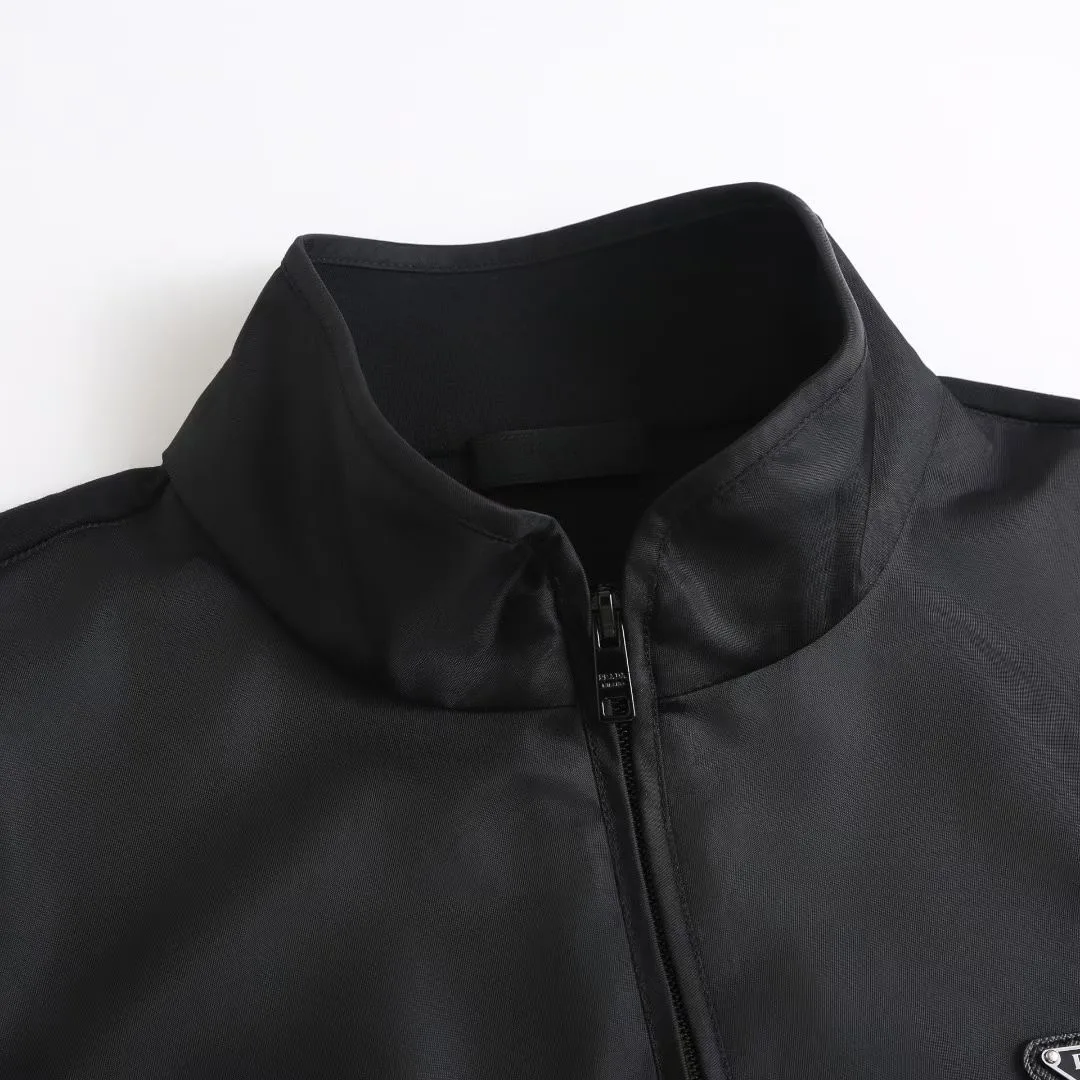 Prada Cotton Fleece Zipper Jacket with Re-Nylon Details (Black) — ビュー 4