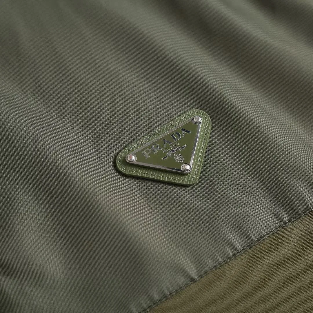 Prada Cotton Fleece Zipper Jacket with Re-Nylon Details (Green) — ビュー 2