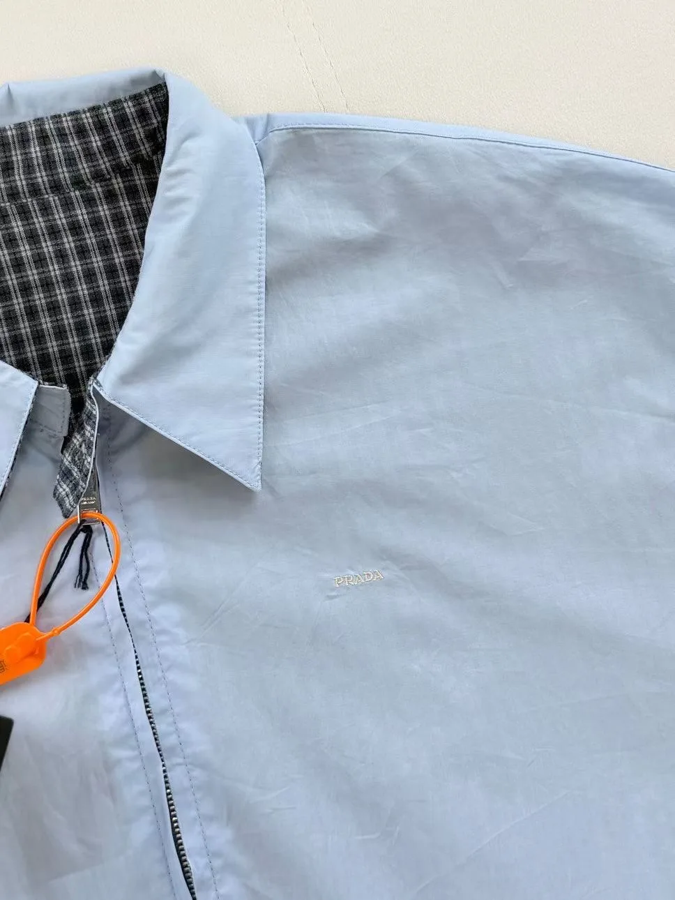 Prada Reversible Light Blue Jacket with Check Pattern — 图 4