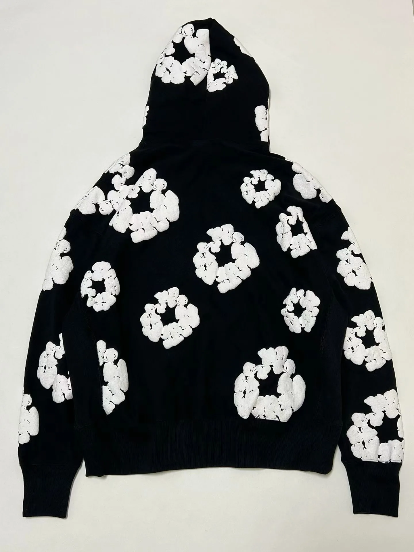 Readymade x Denim Tears Wreath Hoodie (Black) — ビュー 8