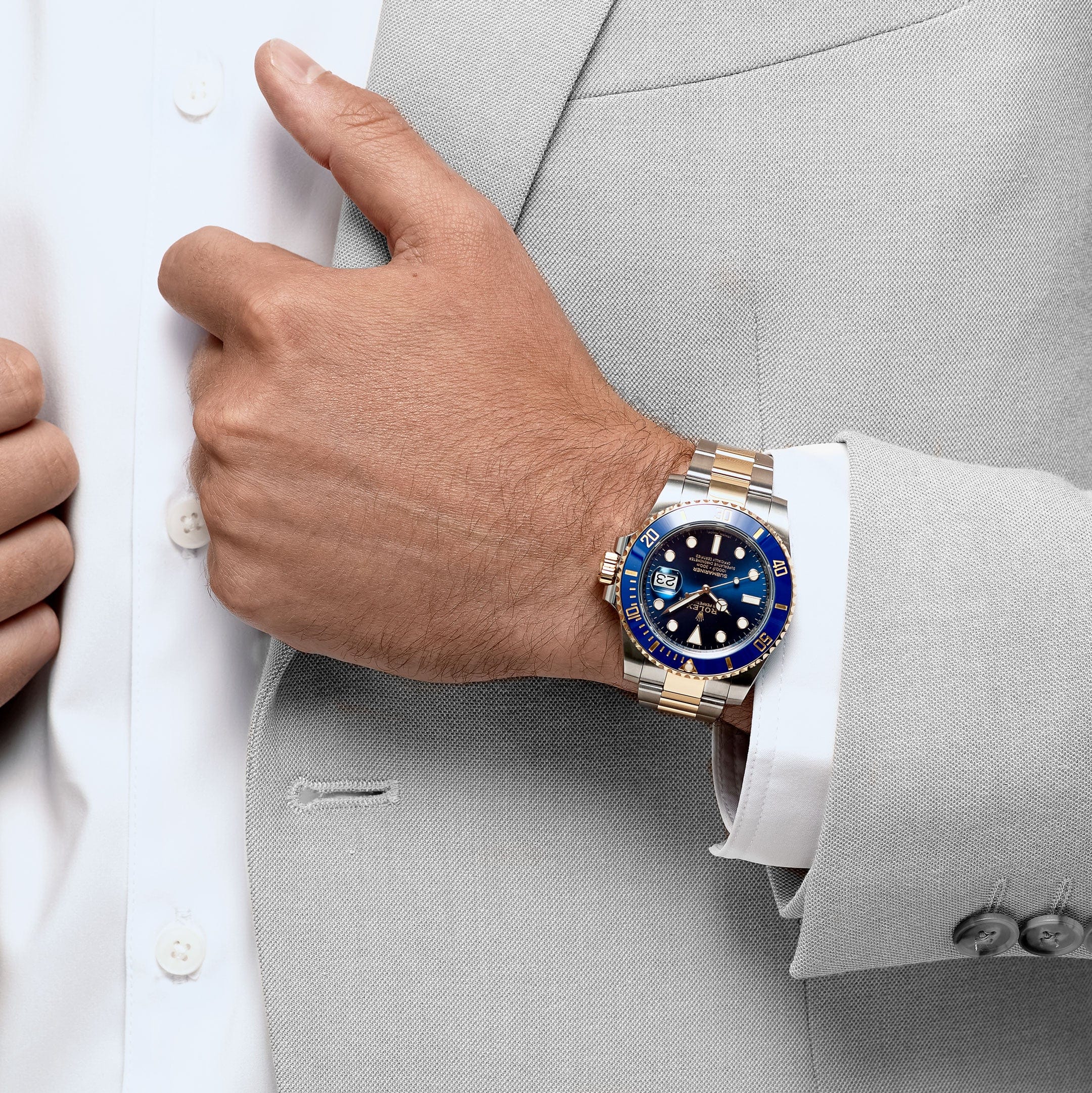 Rolex Submariner 126613LB, — Blue Dial, Oystersteel and Yellow Gold, (Bluesy) — view 3