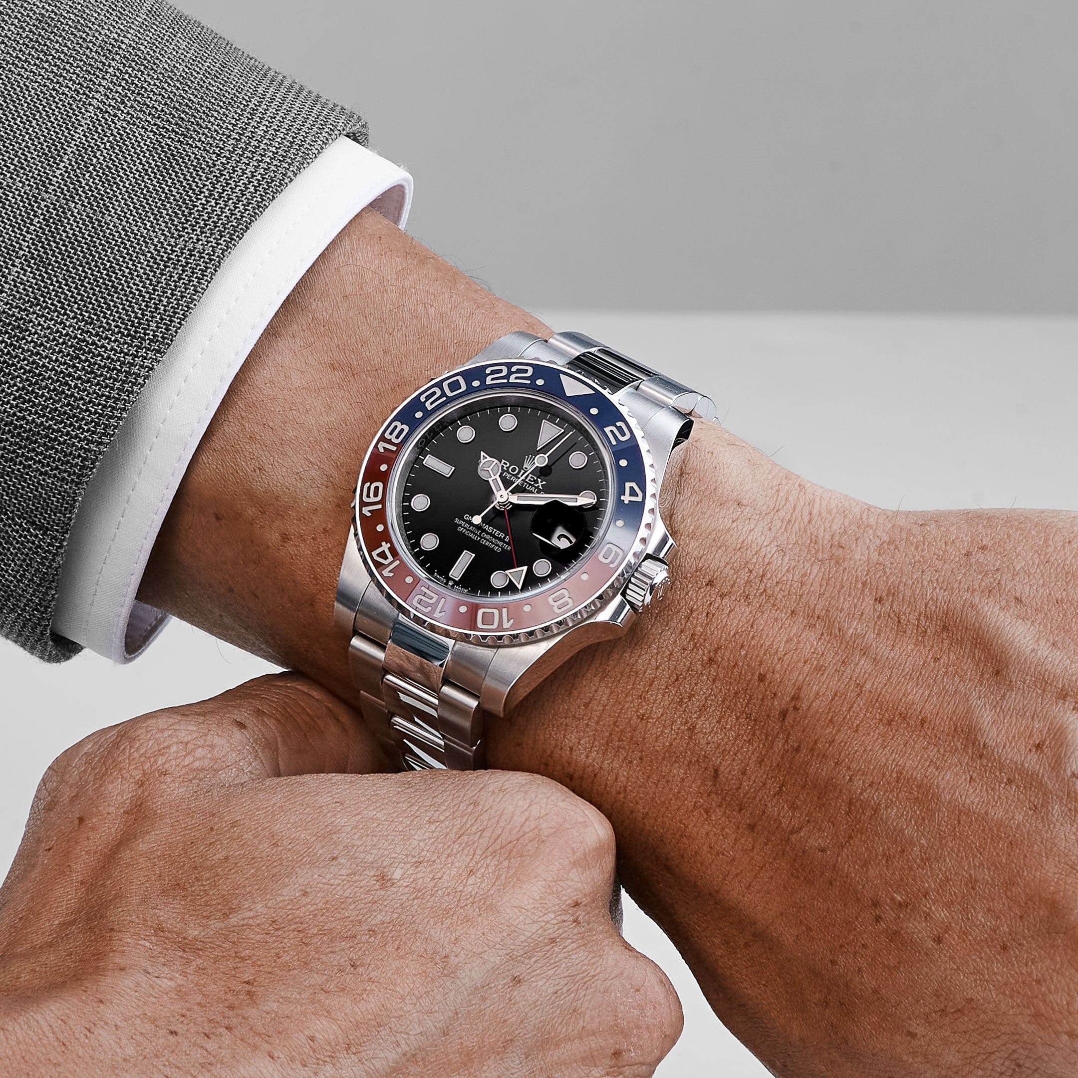 Rolex GMT-Master II 126710BLRO, — Black Dial, (Pepsi) — view 2
