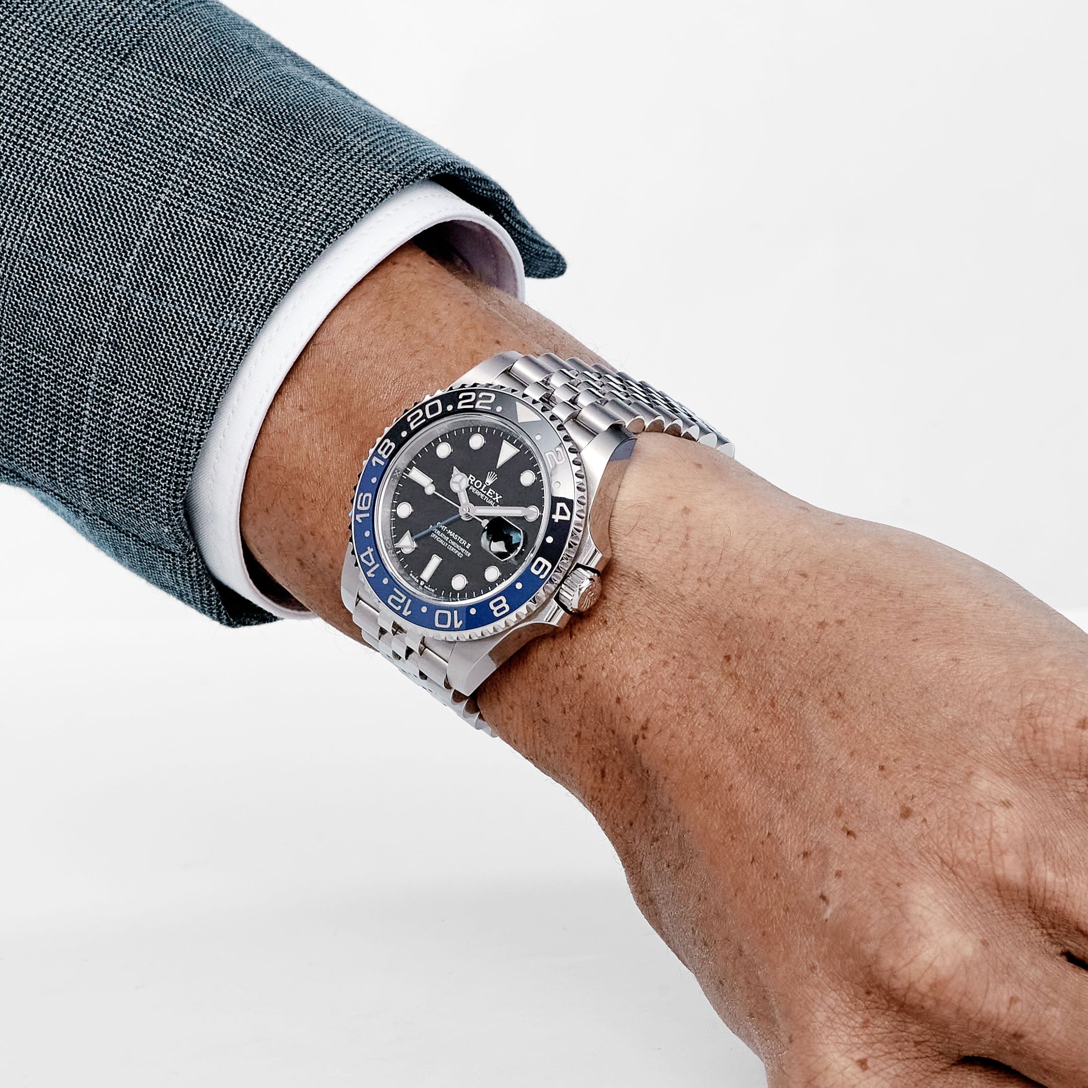 Rolex GMT-Master II 126710BLNR, — Black Dial, Jubilee, (Batgirl) — view 2