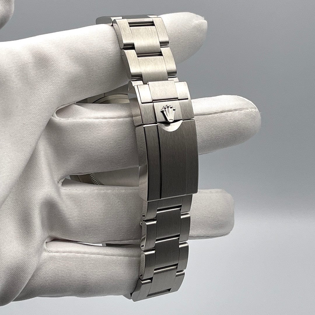 Rolex Explorer II 226570, — White Dial — view 5