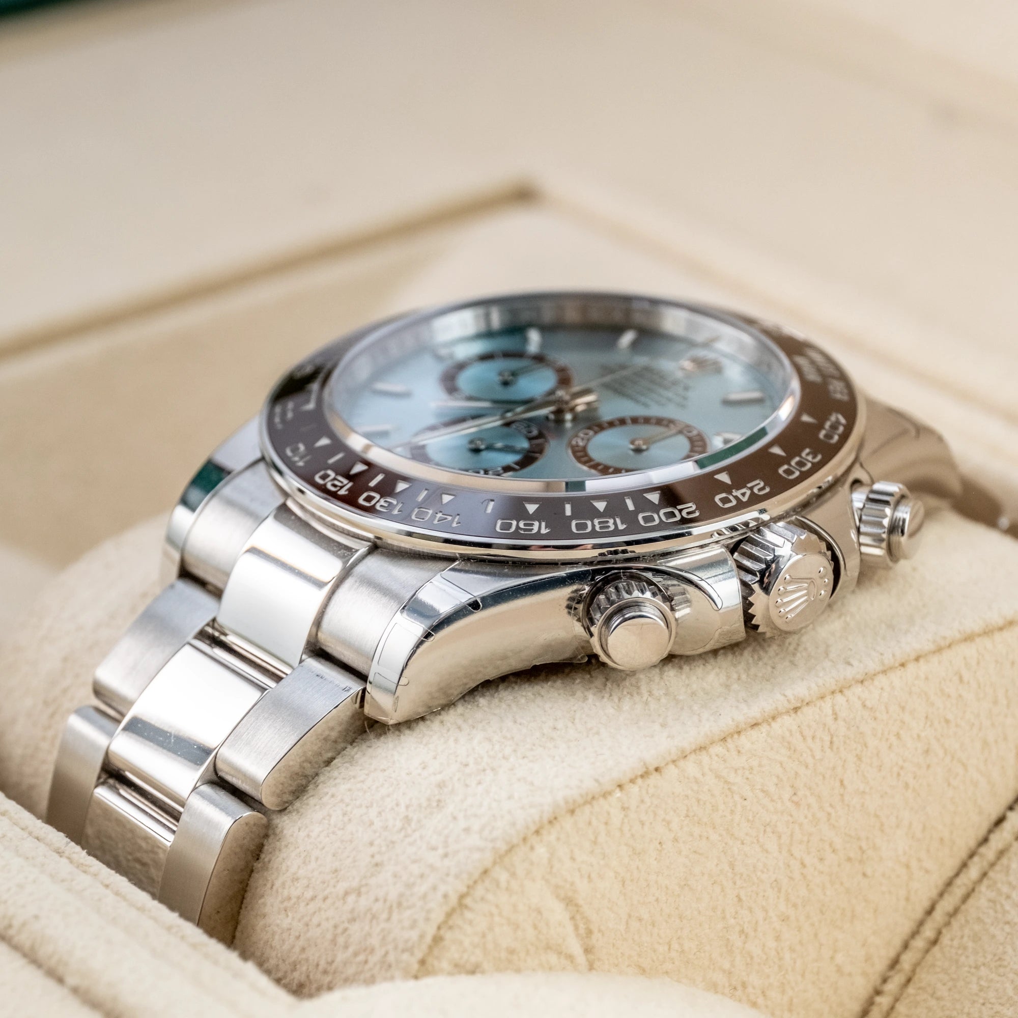 Rolex Daytona 126506, — Ice Blue Dial, Platinum — view 4