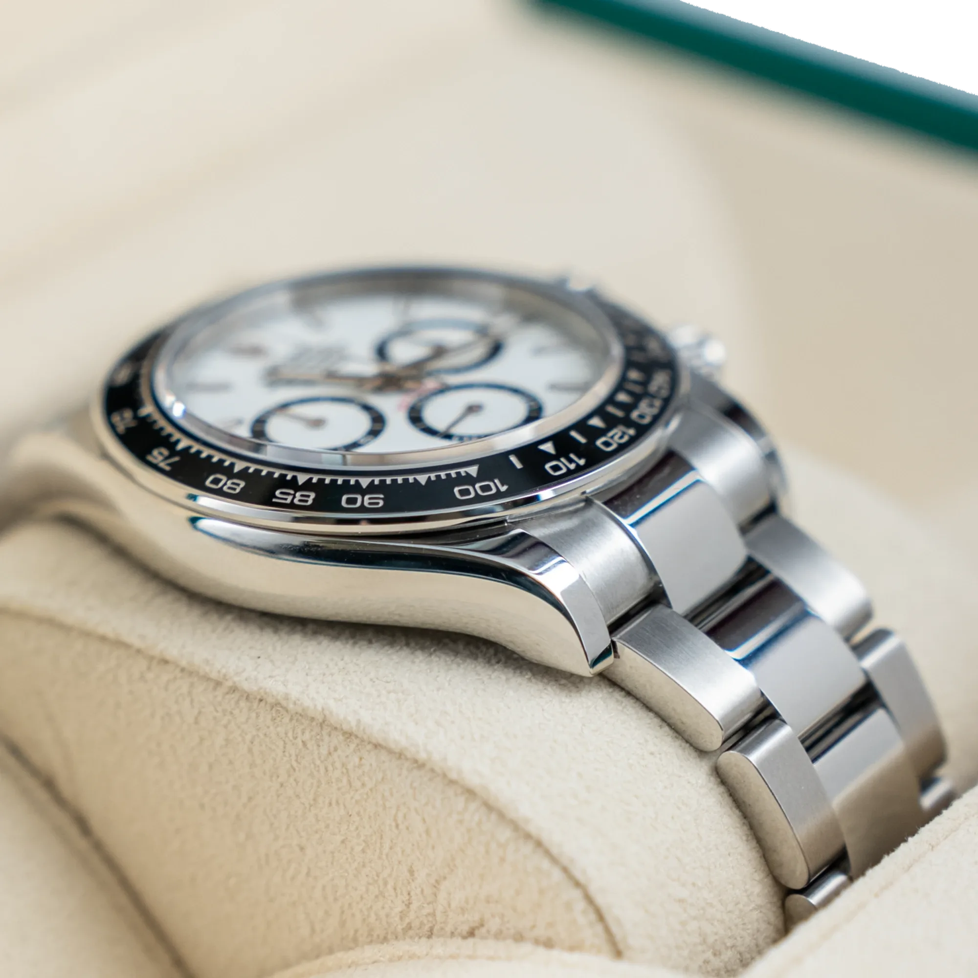 Rolex Daytona White Panda 40mm Oystersteel White Dial Black Bezel Oyster Bracelet 126500LN — view 4