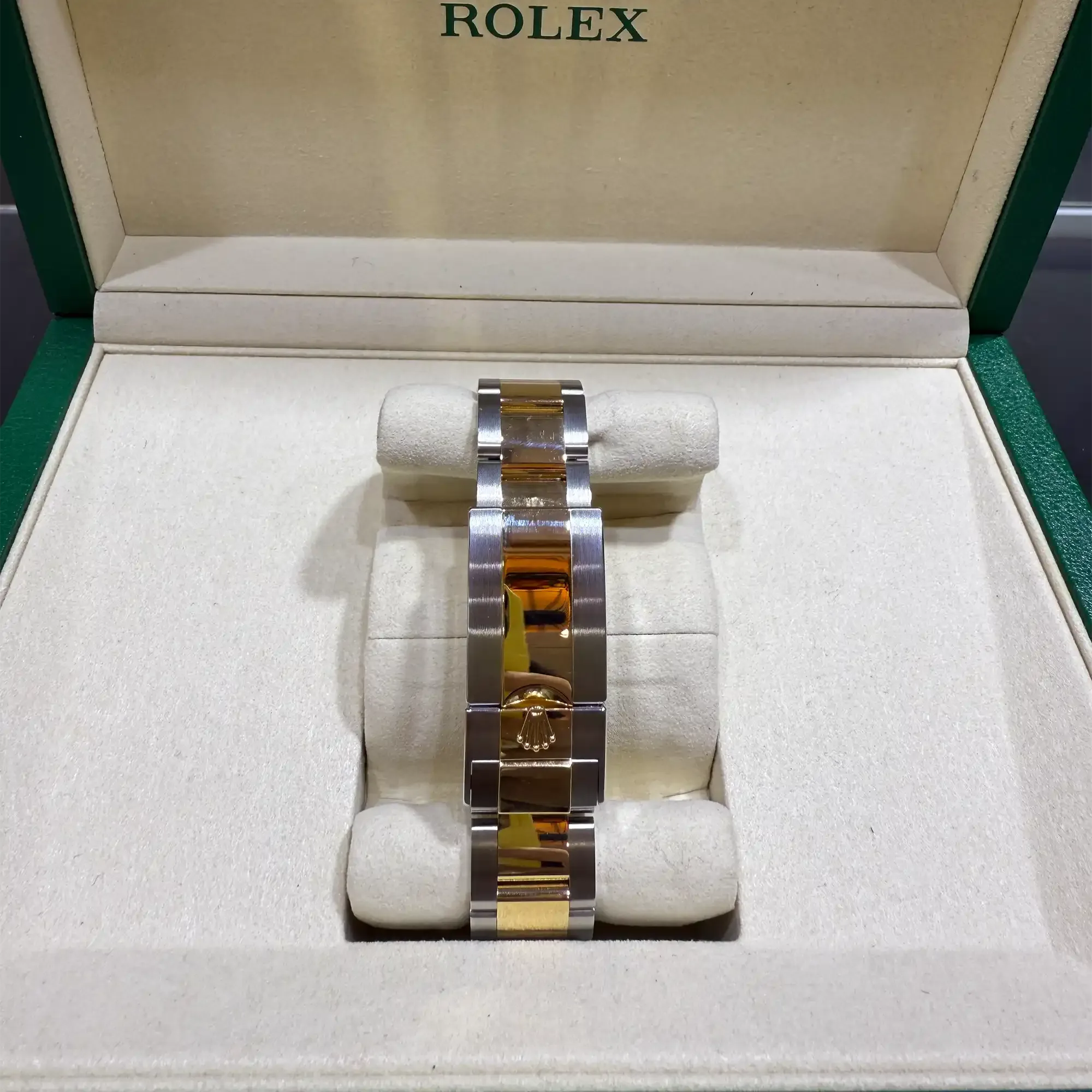 Rolex Daytona 40mm Two-Tone Yellow Gold & Oystersteel Black Diamond Dial Yellow Gold Bezel Oyster Bracelet 126503 — view 4
