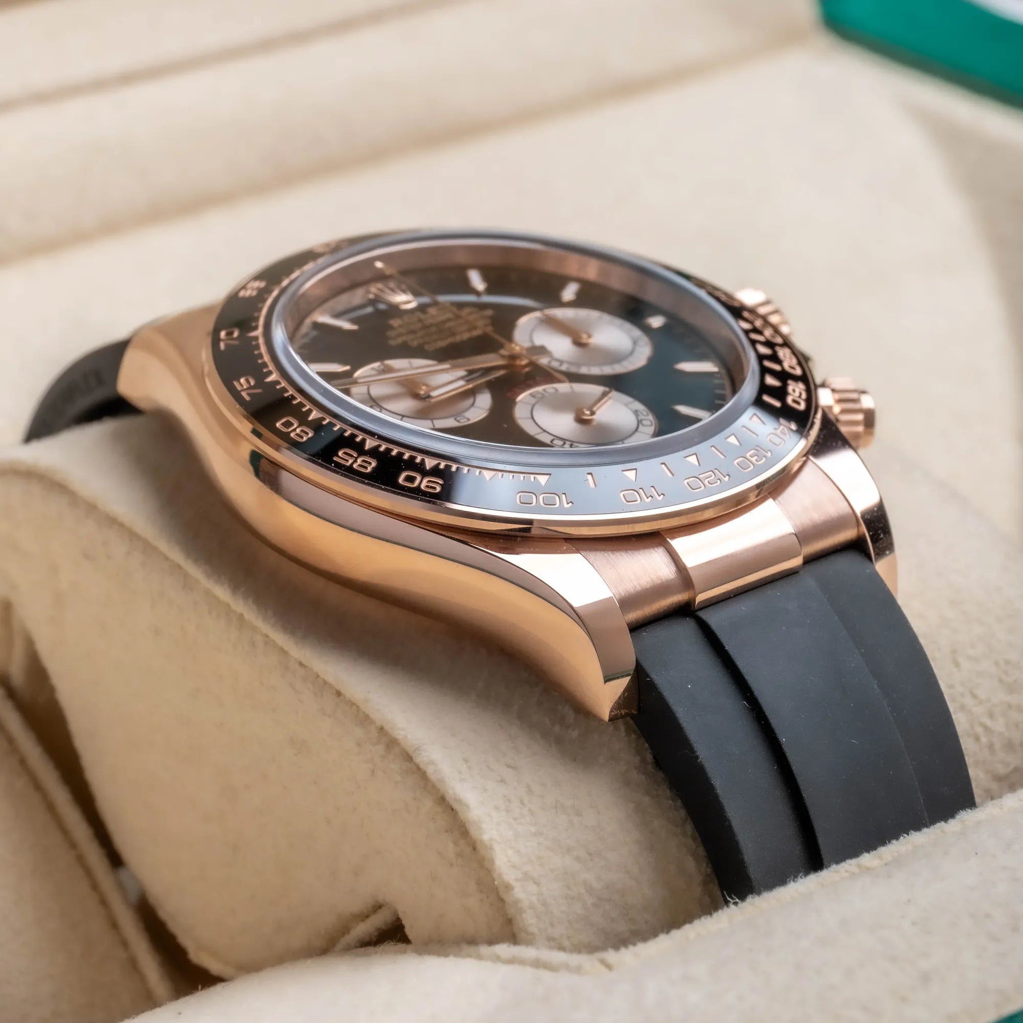Rolex Daytona 126515LN, — Black Dial, Oysterflex, Everose Gold — view 5