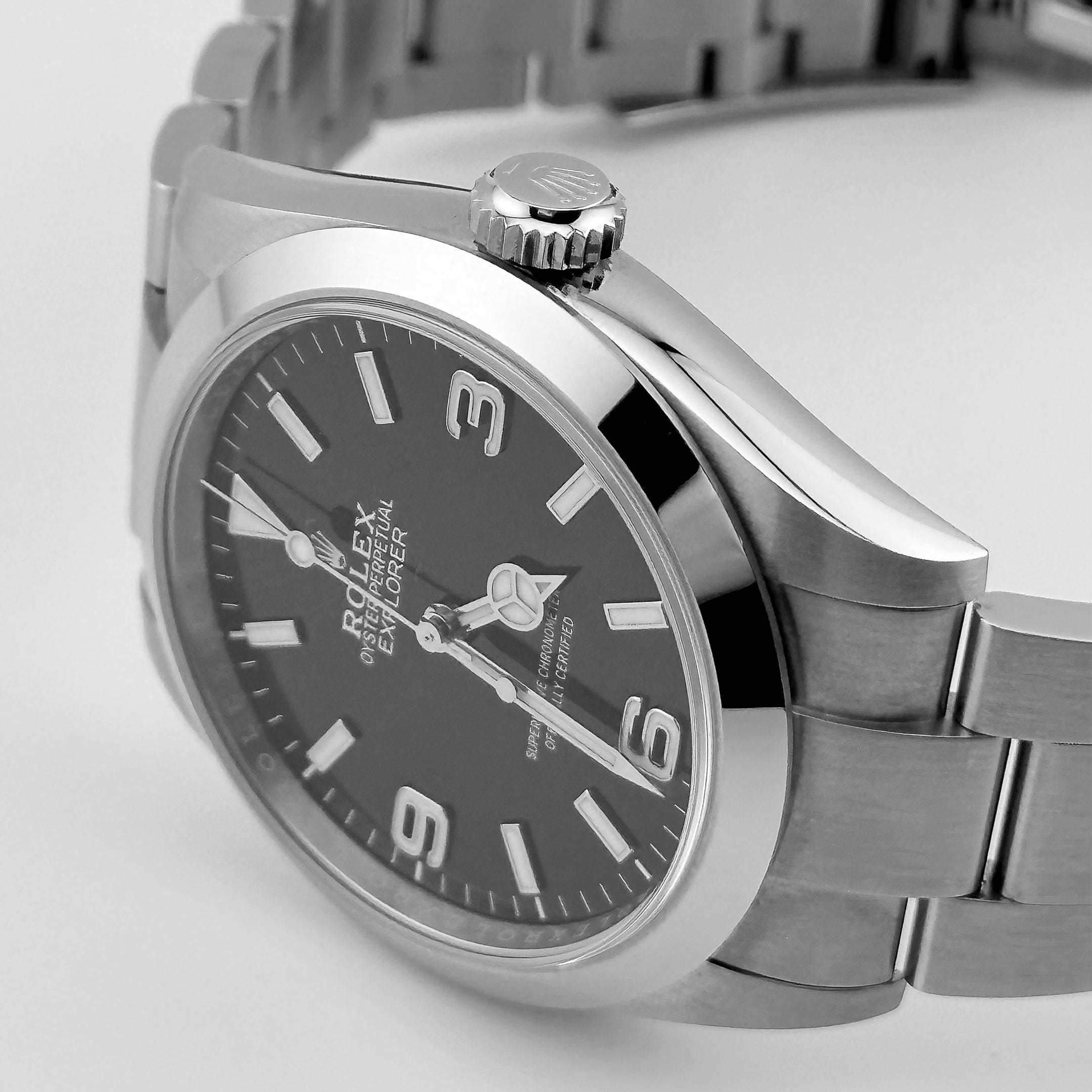 Rolex Explorer I 224270, — Black Dial — view 3