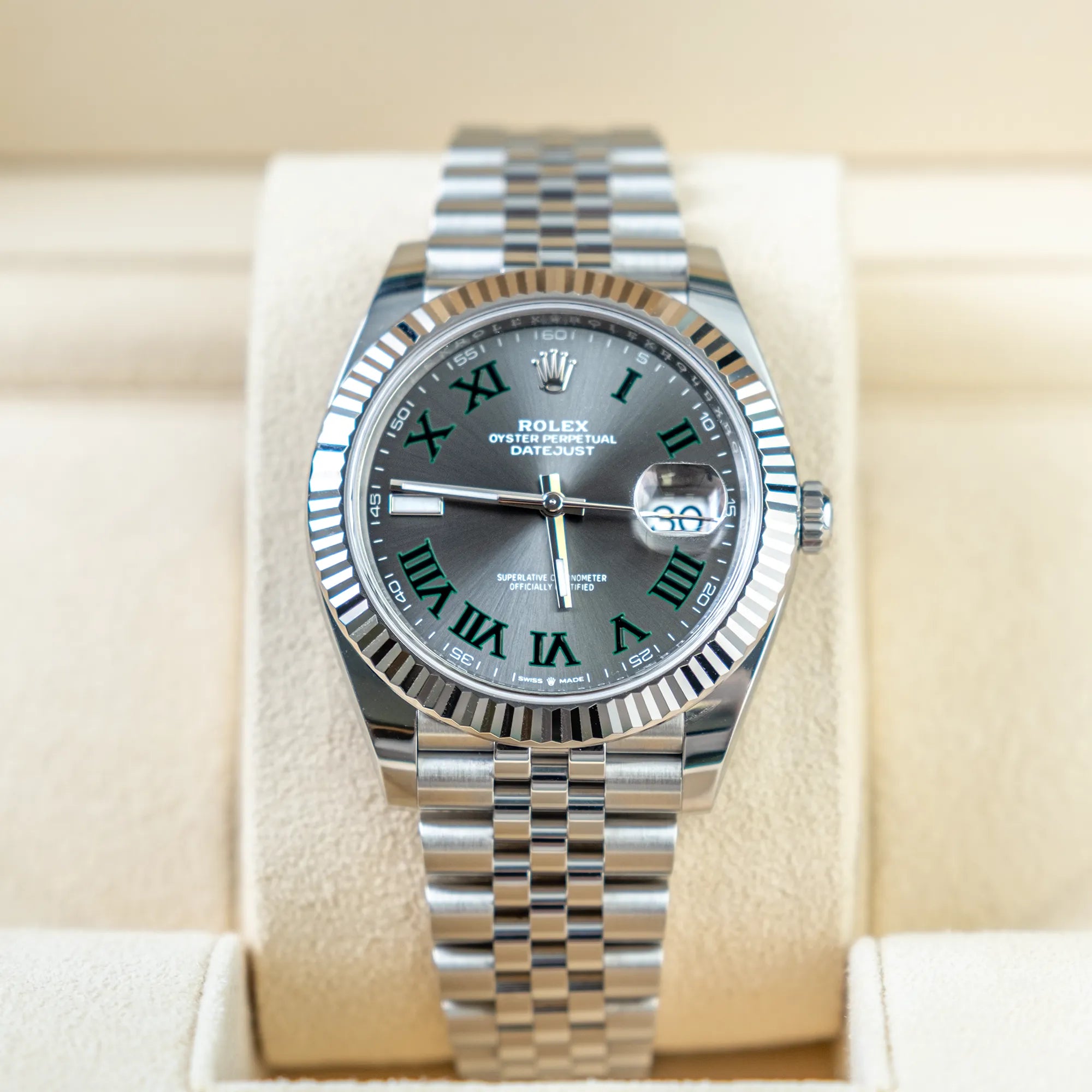 Rolex Datejust 126334, — Slate Grey Dial, Oystersteel and White Gold — view 2