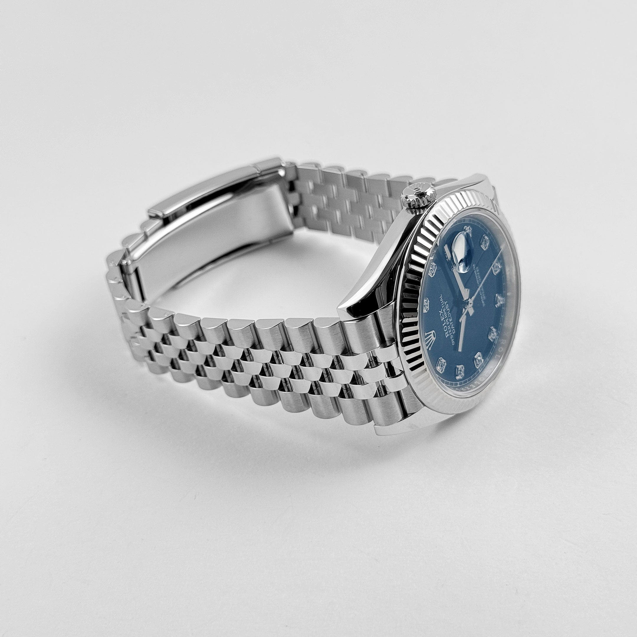 Rolex Datejust 126334, — Blue Dial, Jubilee, Oystersteel and White Gold — view 5
