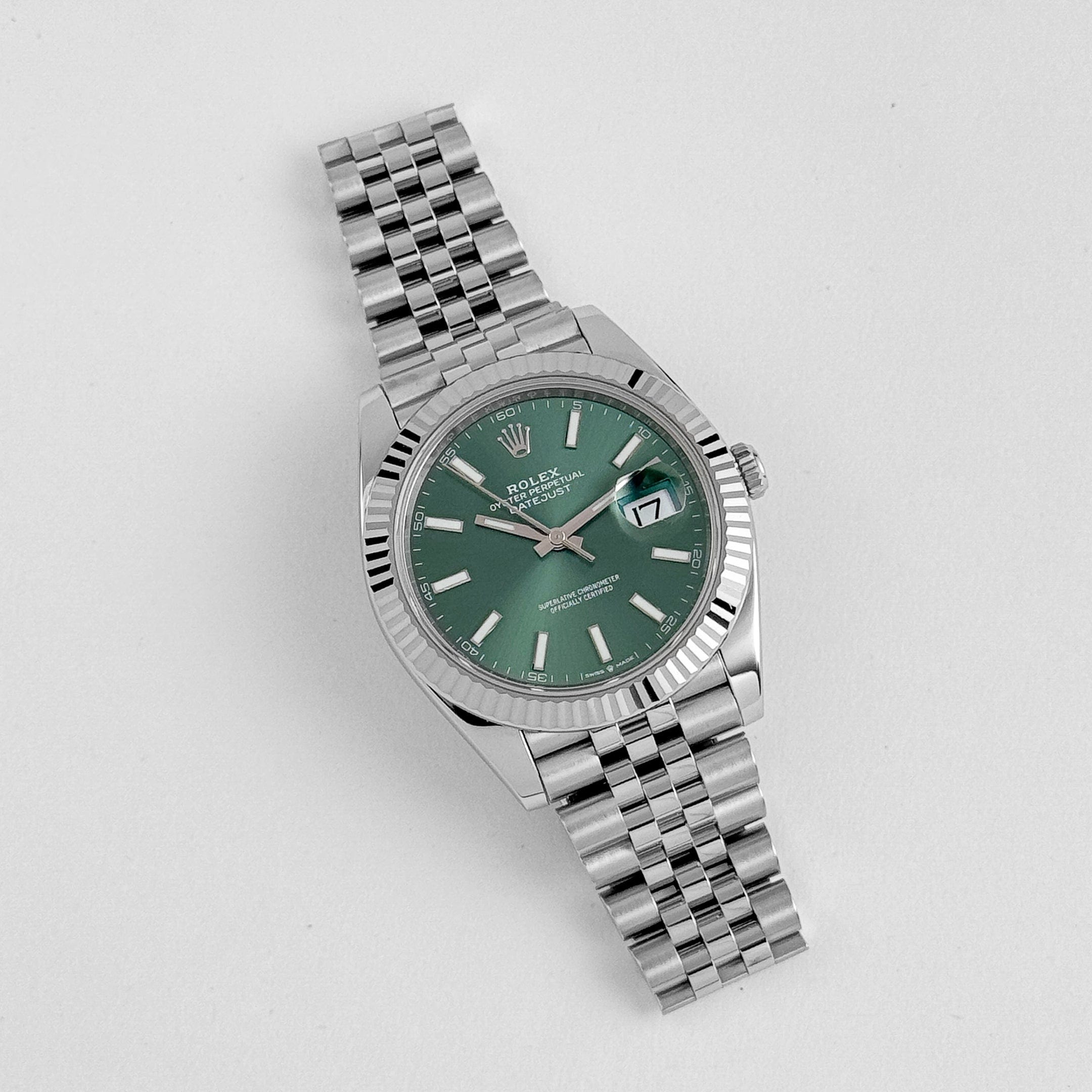 Rolex Datejust 126334, — Mint Green Dial, Jubilee, Oystersteel and White Gold — view 3