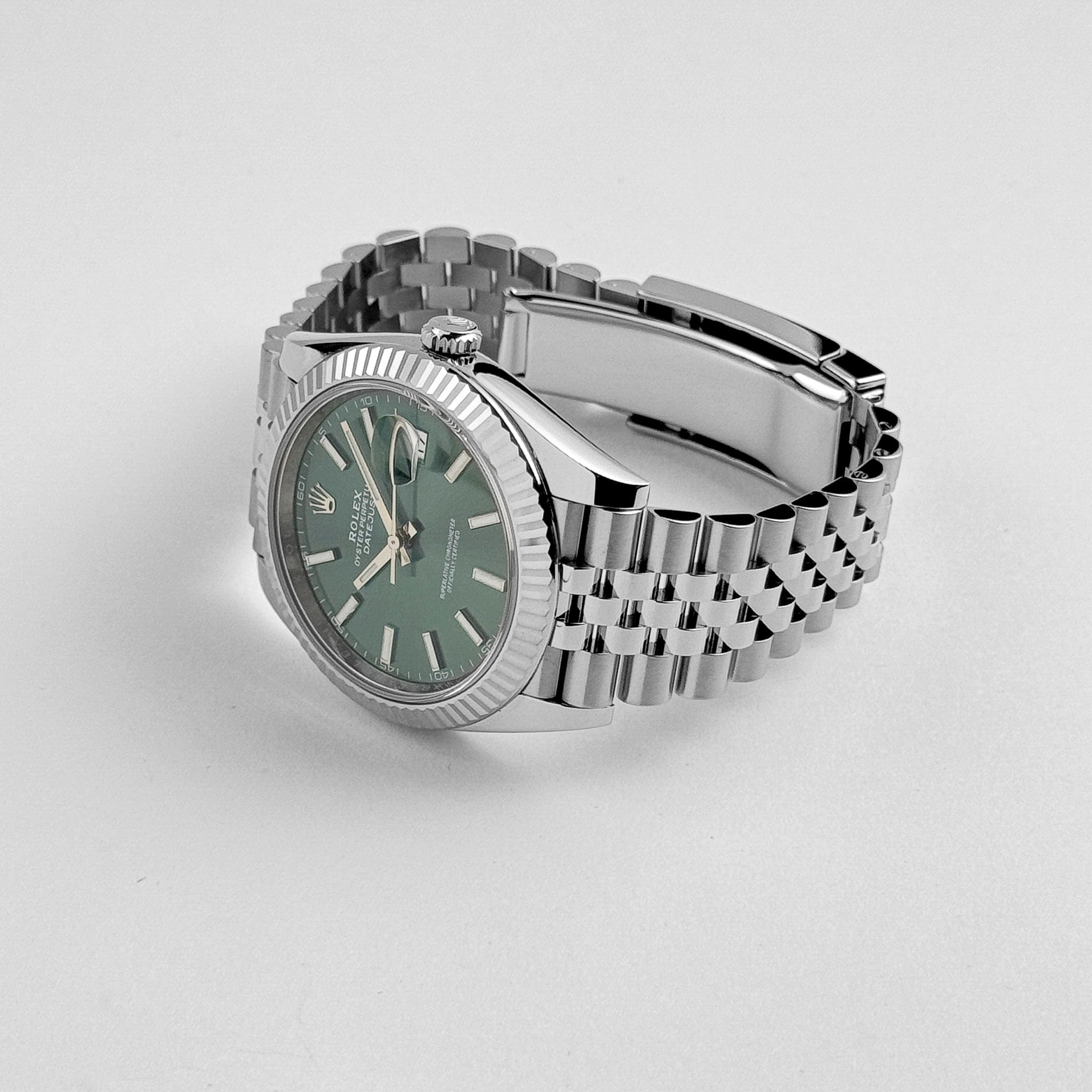 Rolex Datejust 126334, — Mint Green Dial, Jubilee, Oystersteel and White Gold — view 5