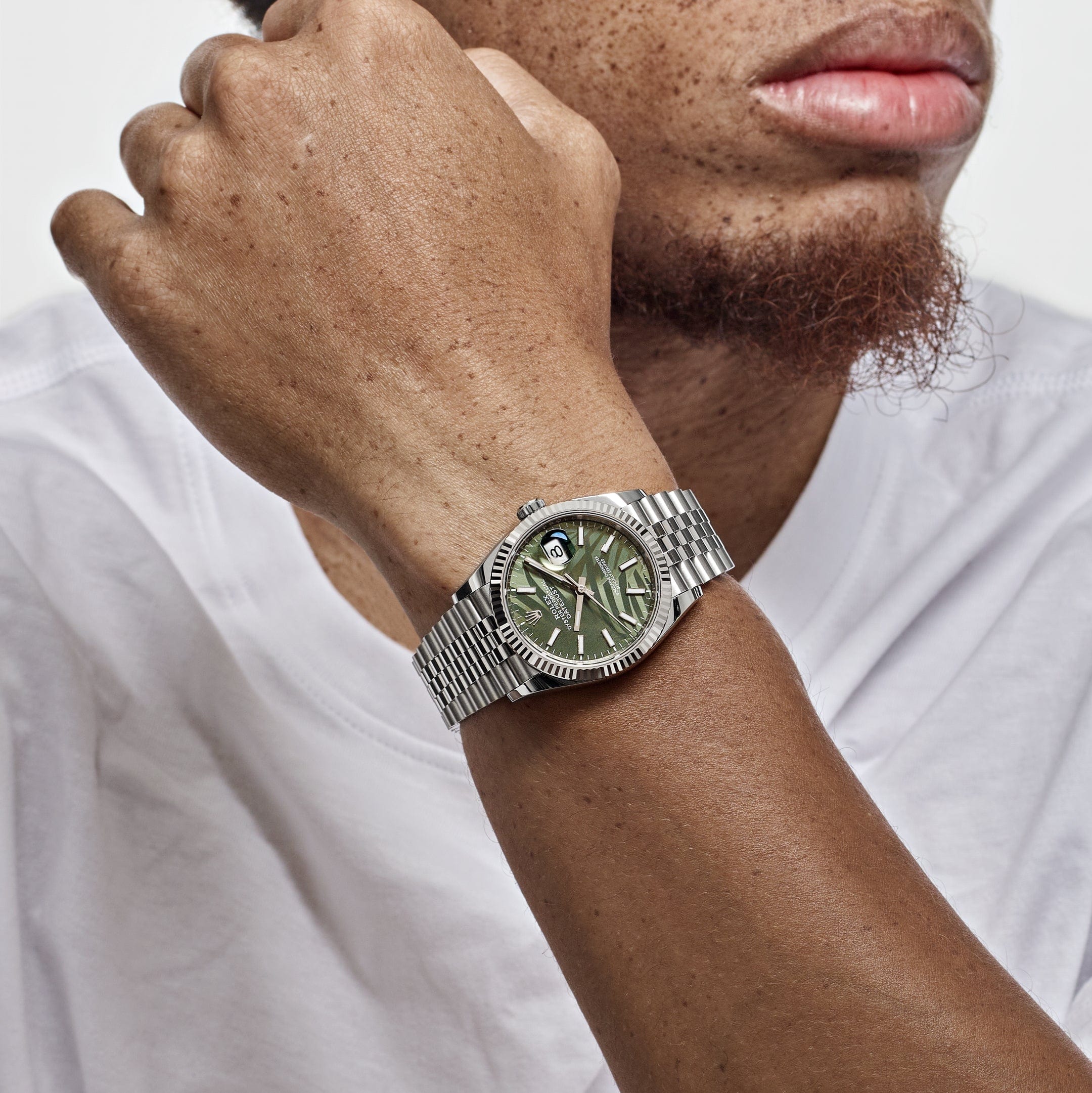 Rolex Datejust 126233, — Olive Green Dial, Jubilee, Oystersteel and Yellow Gold — view 3