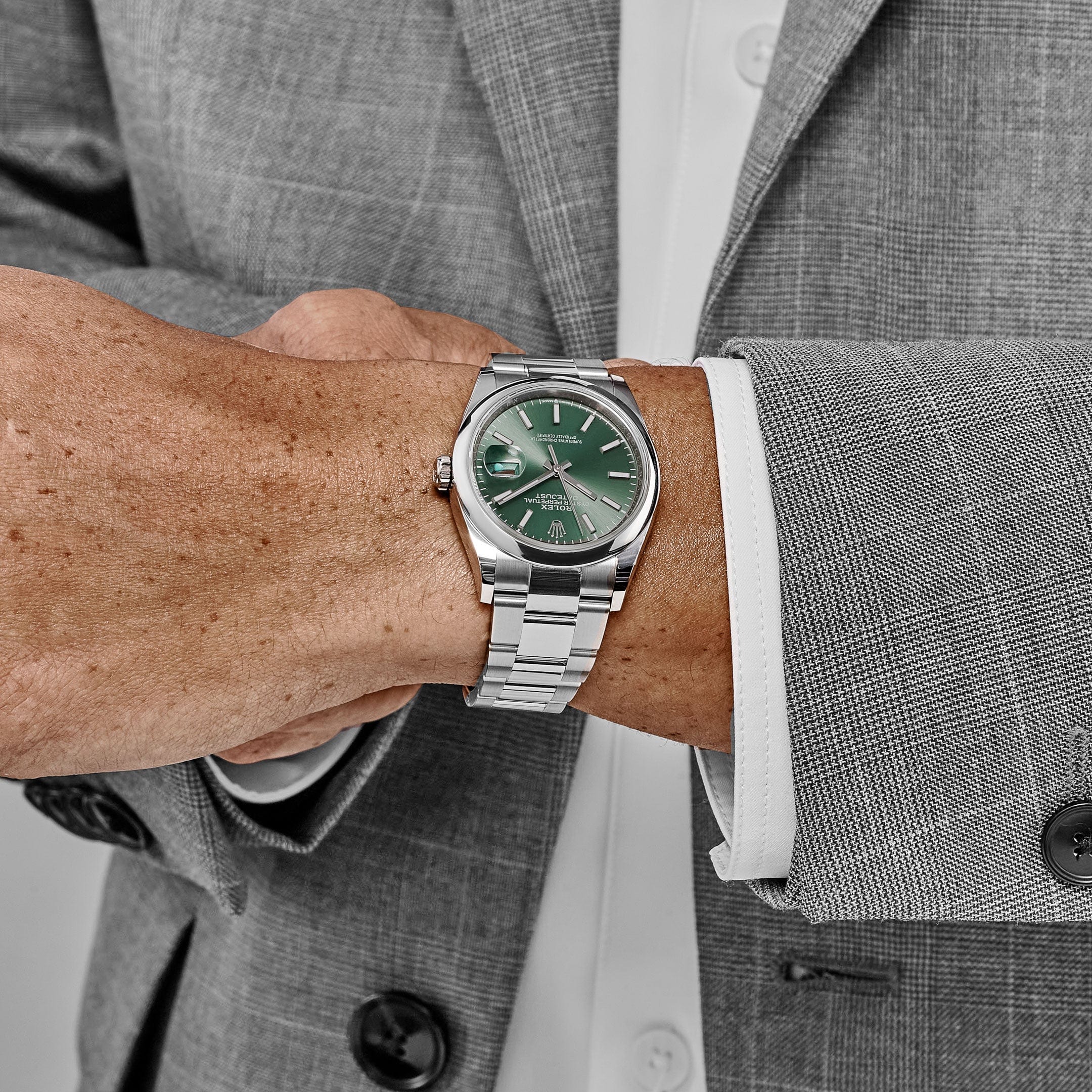 Rolex Datejust 126200, — Mint Green Dial, Jubilee — view 3