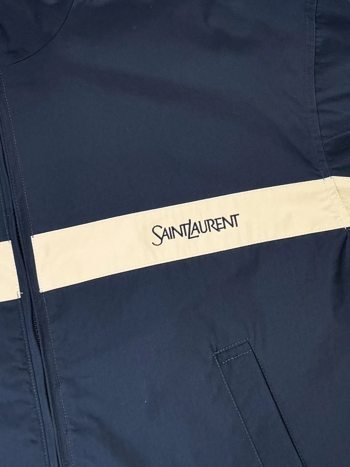 Saint Laurent Jacket in Cotton (Navy/Mastic) — ビュー 3